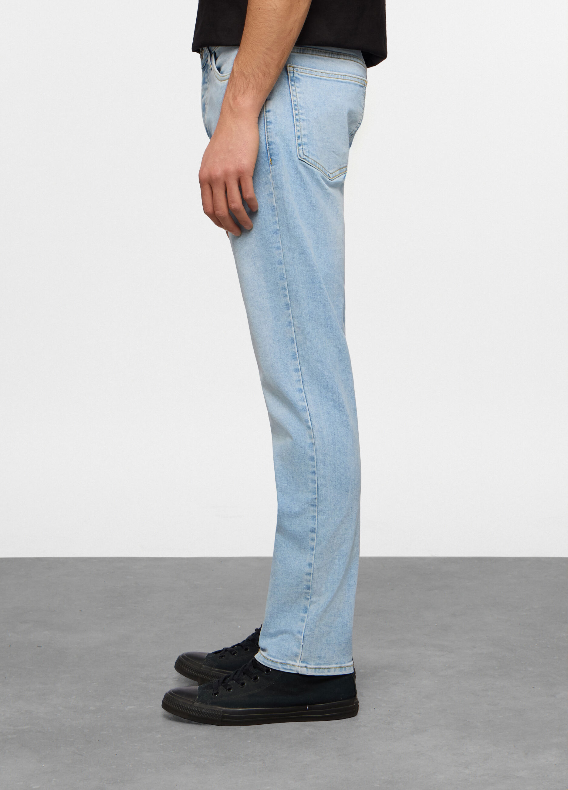 Jeans slim fit in denim stretch lavato uomo_2