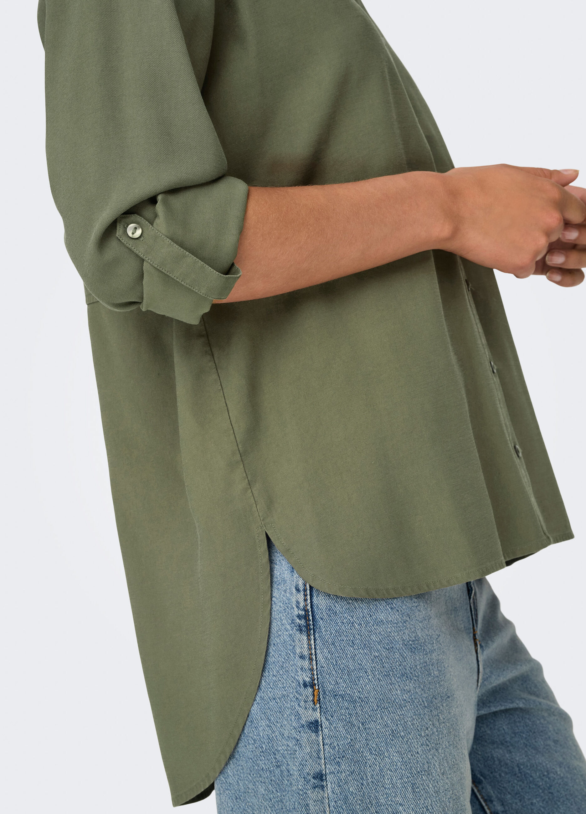 Camicia con risvolto donna_4