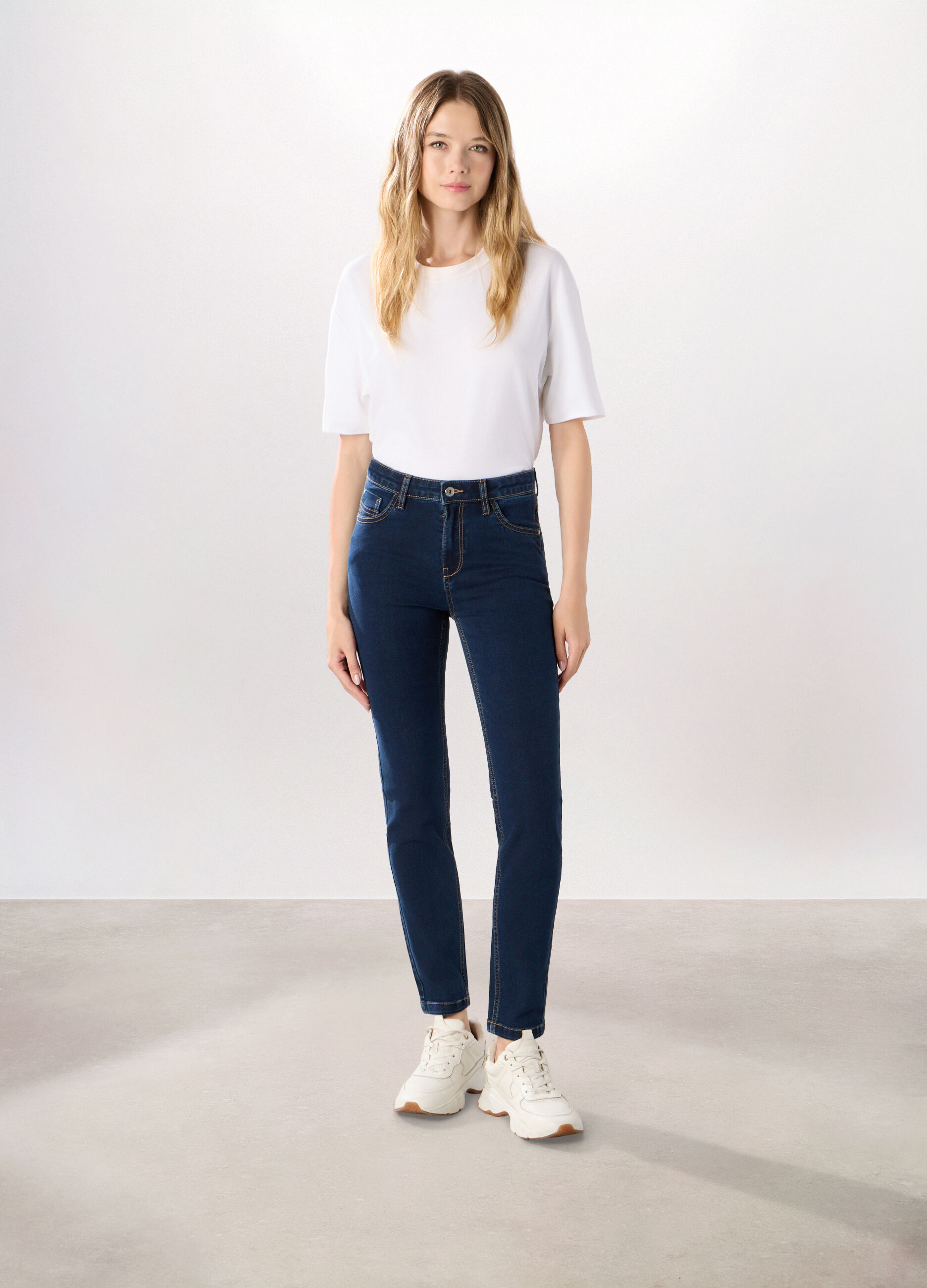 Pantaloni in denim misto cotone donna_0