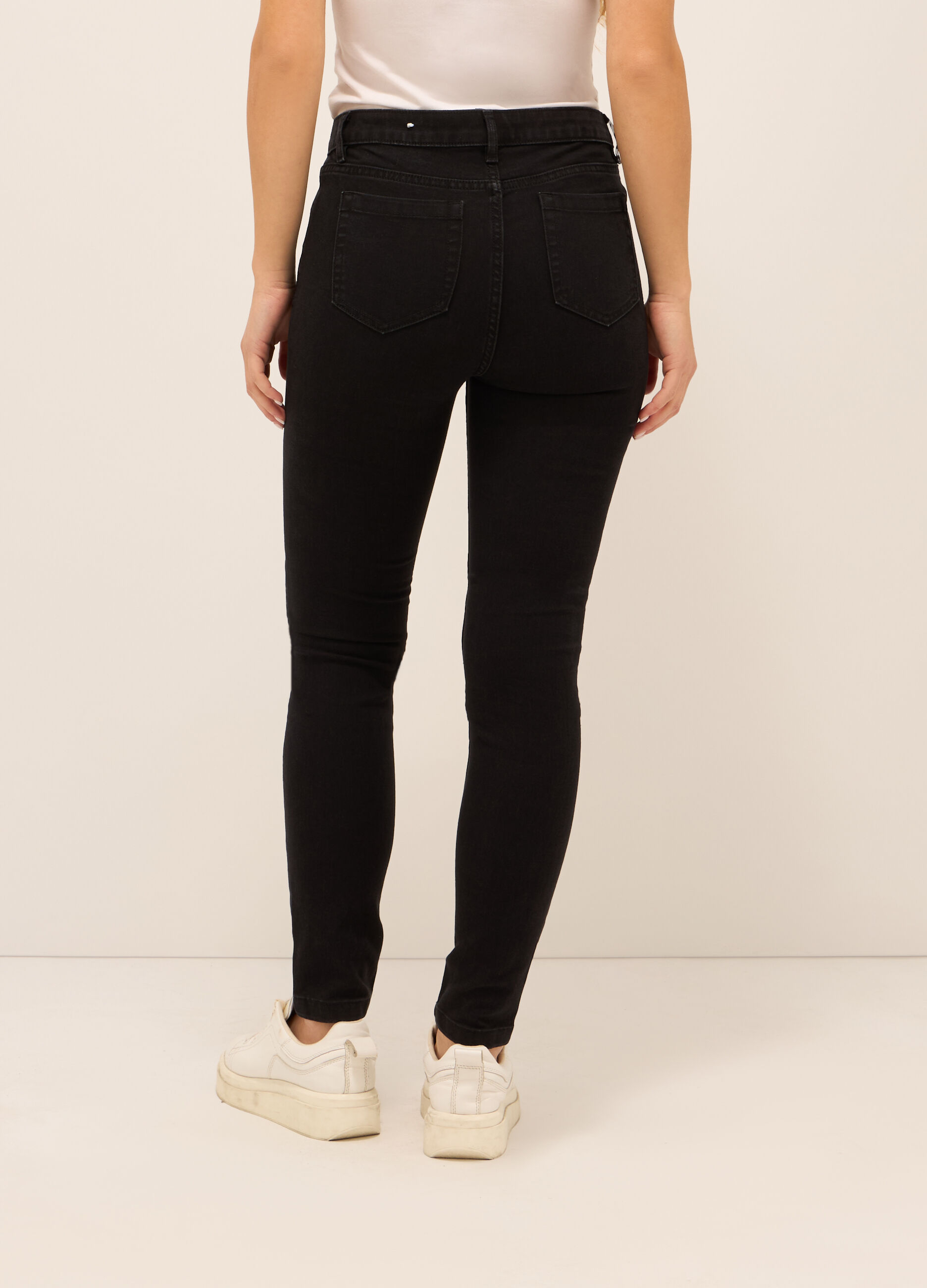 Pantaloni in stretch denim di misto cotone donna_1