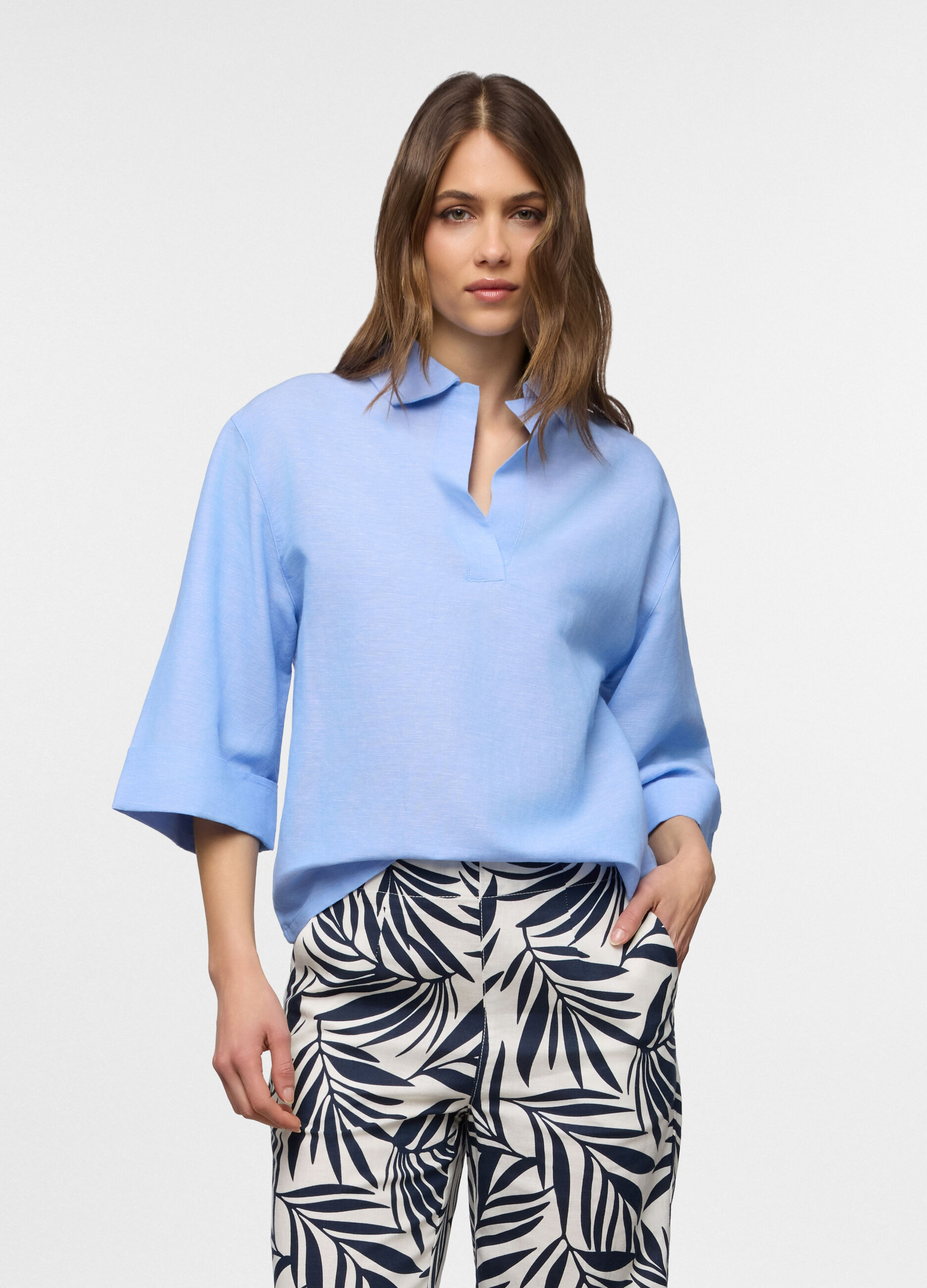 Blusa fit over con scollo a V misto lino donna_0
