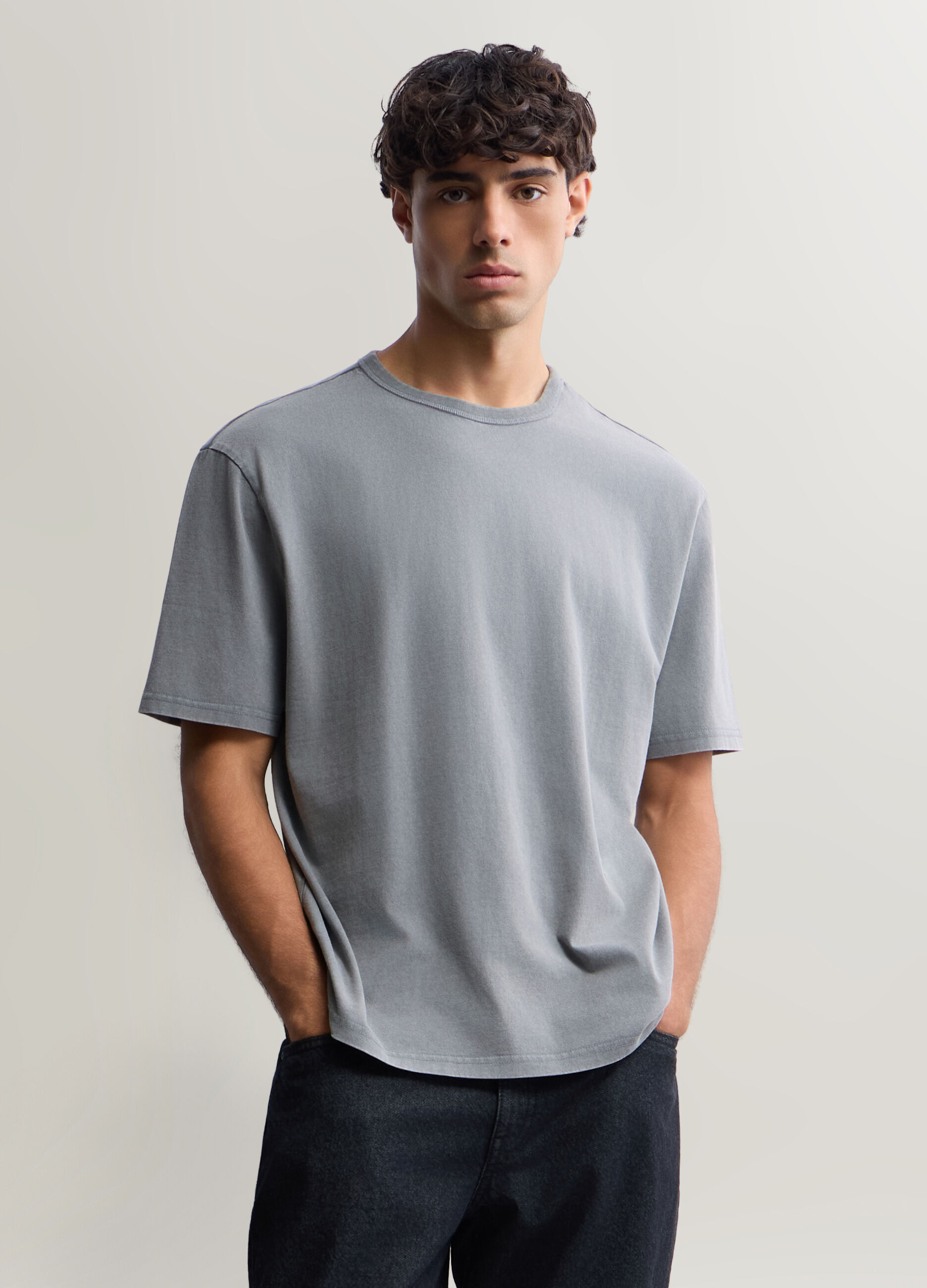T-shirt loose fit con stampa sul retro uomo_0