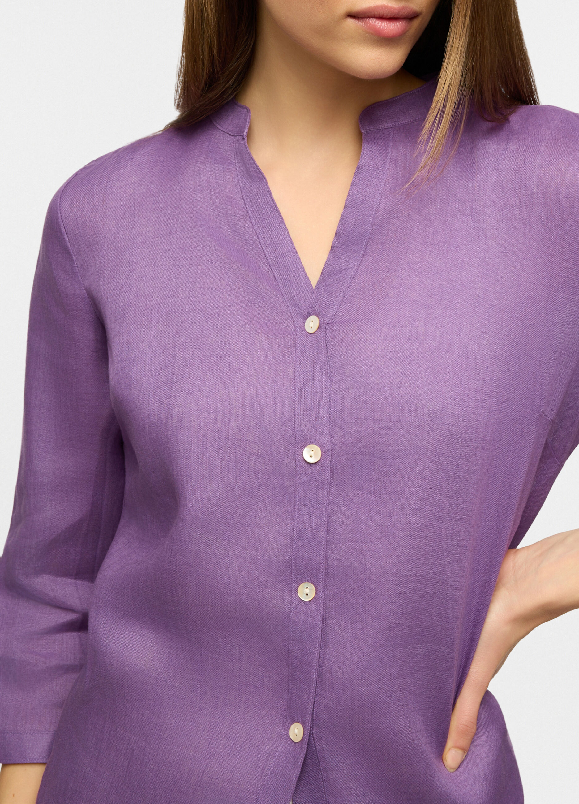 Camicia fit regular con collo coreano in puro lino donna_2