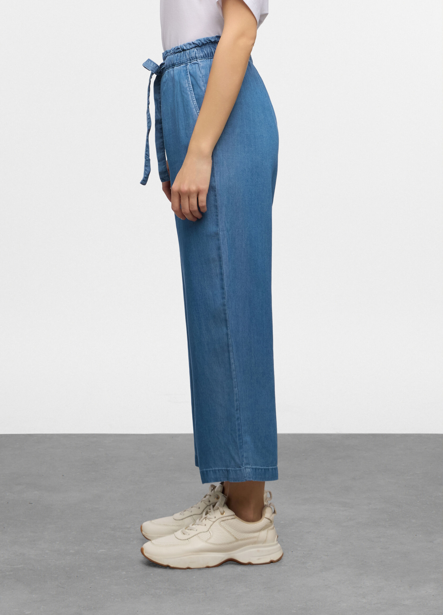 Jogger fit Culotte lunghezza capri con vita elasticata e coulisse in Lyocell donna_1