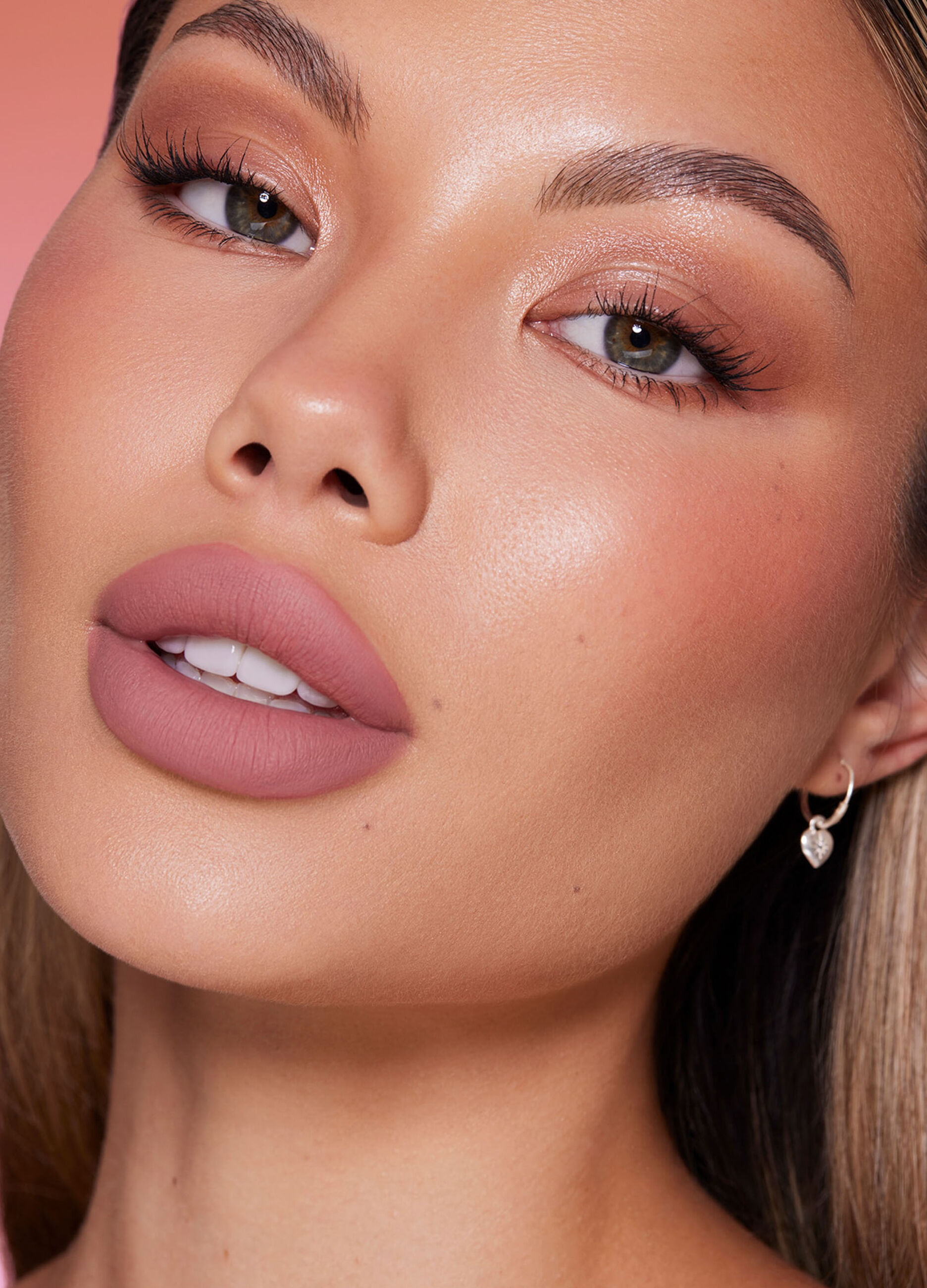 Rossetto opaco a lunga tenuta Dynamatte Boom &ndash; Rule Breaker_1