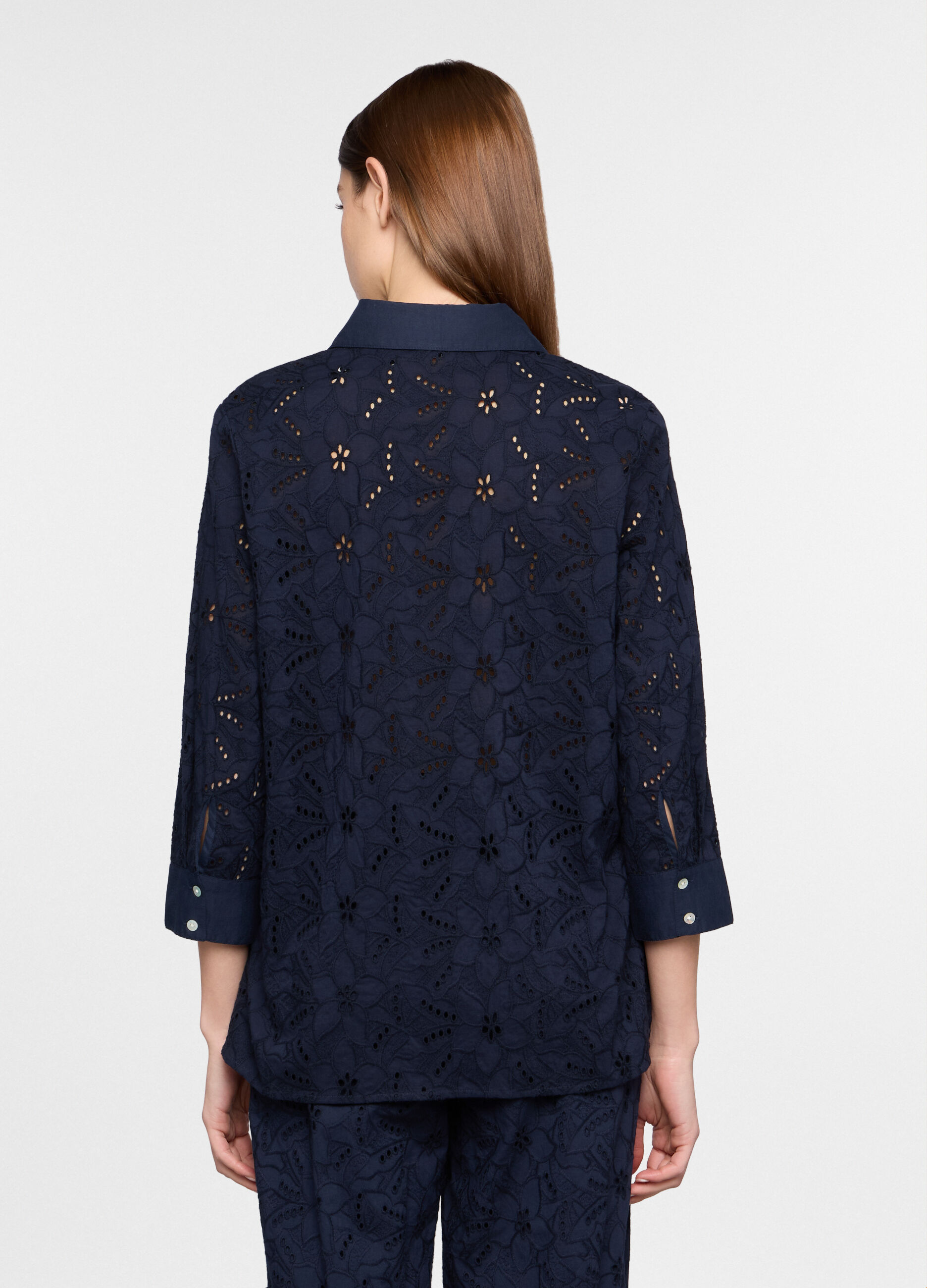 Camicia regular fit con collo alla francese donna_1