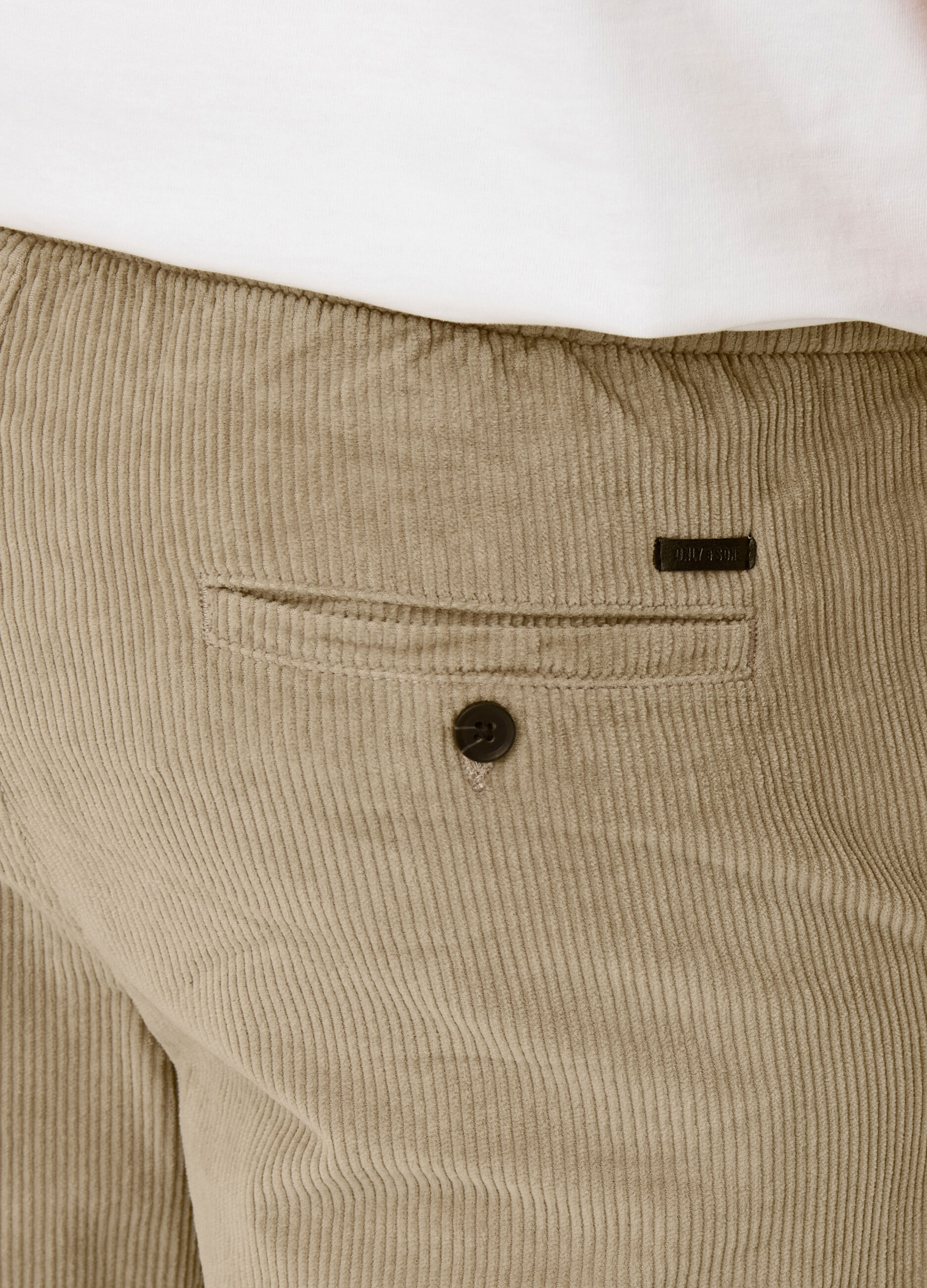 Pantaloni regular fit in velluto a coste uomo_4