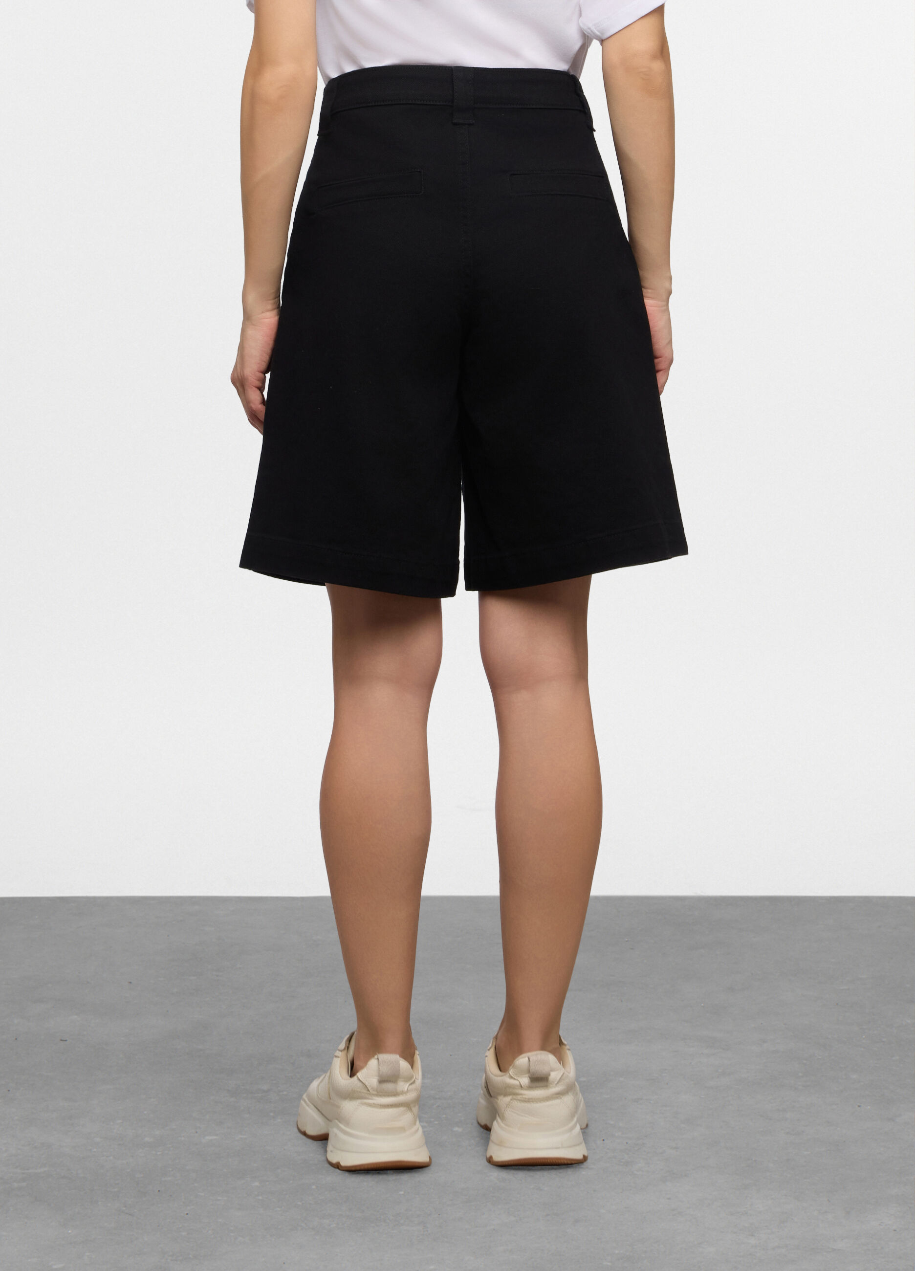 Bermuda Fit Wide con tasche Fatigue in cotone donna_2