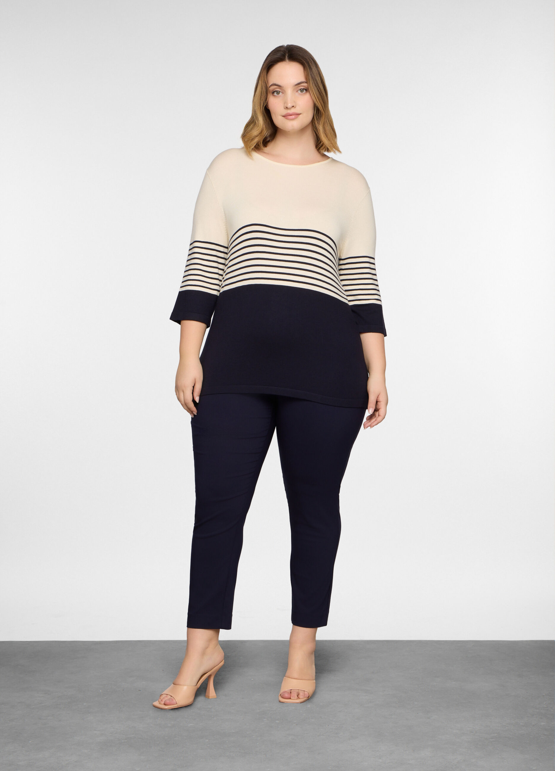 Pantaloni regular fit in twill stretch donna curvy_0