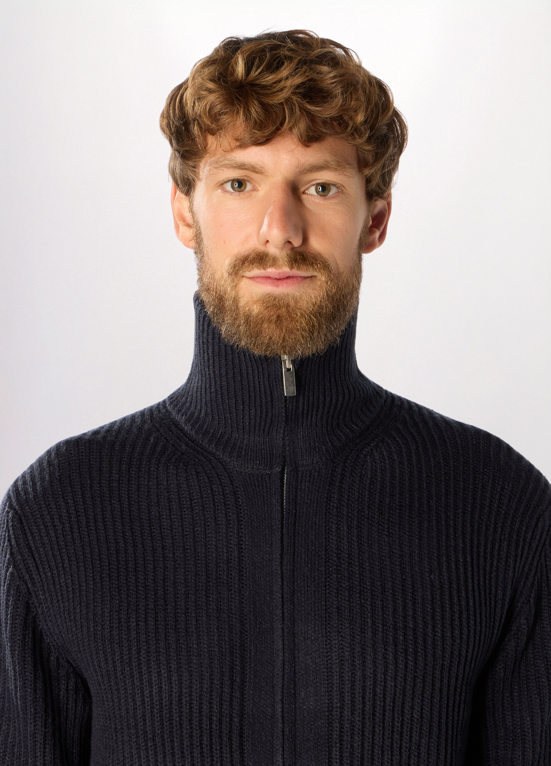 Cardigan a costa inglese con zip uomo_2