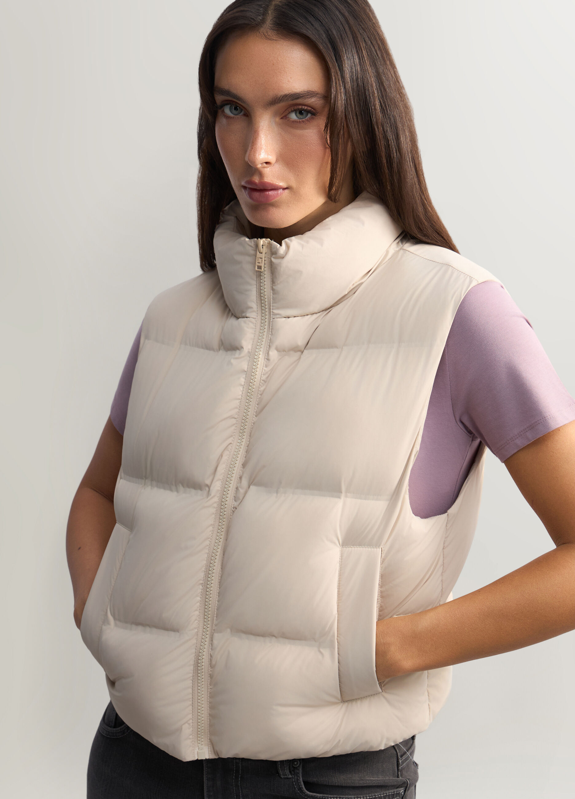 Giubbino imbottito smanicato donna_2