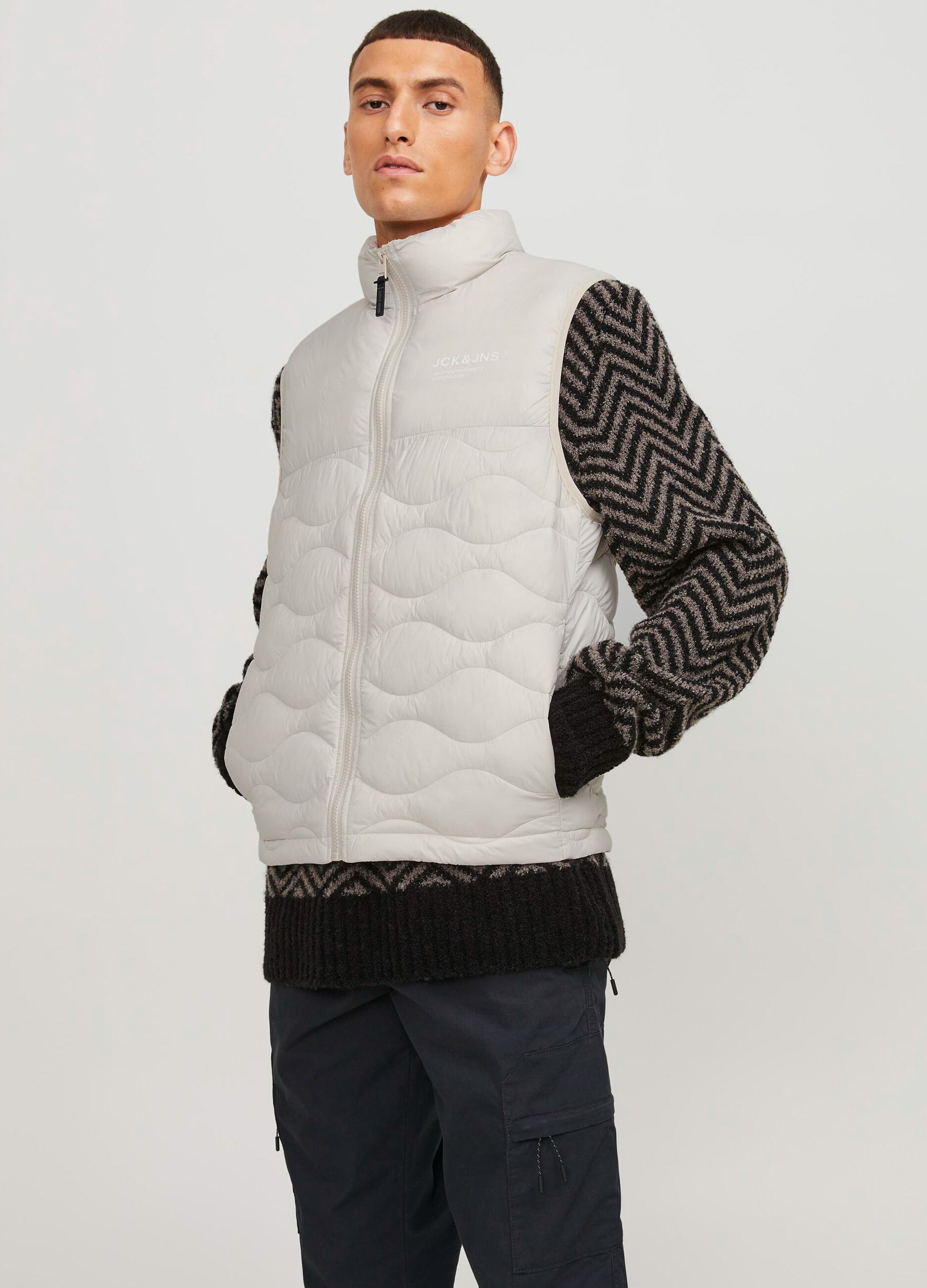 Gilet imbottito in tessuto tecnico uomo_2