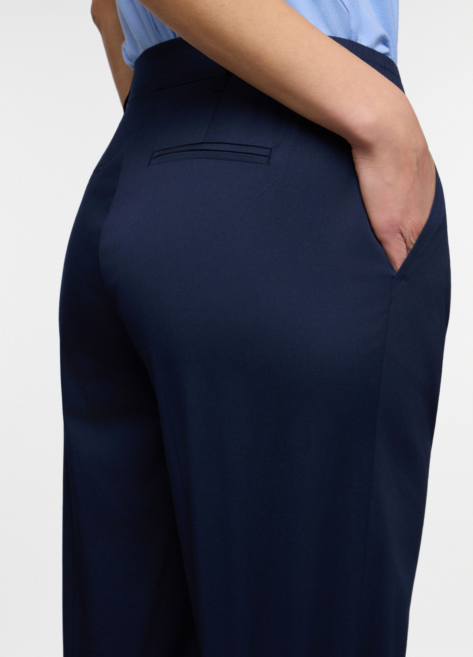 Pantaloni fit straight in twill di cotone stretch donna_2