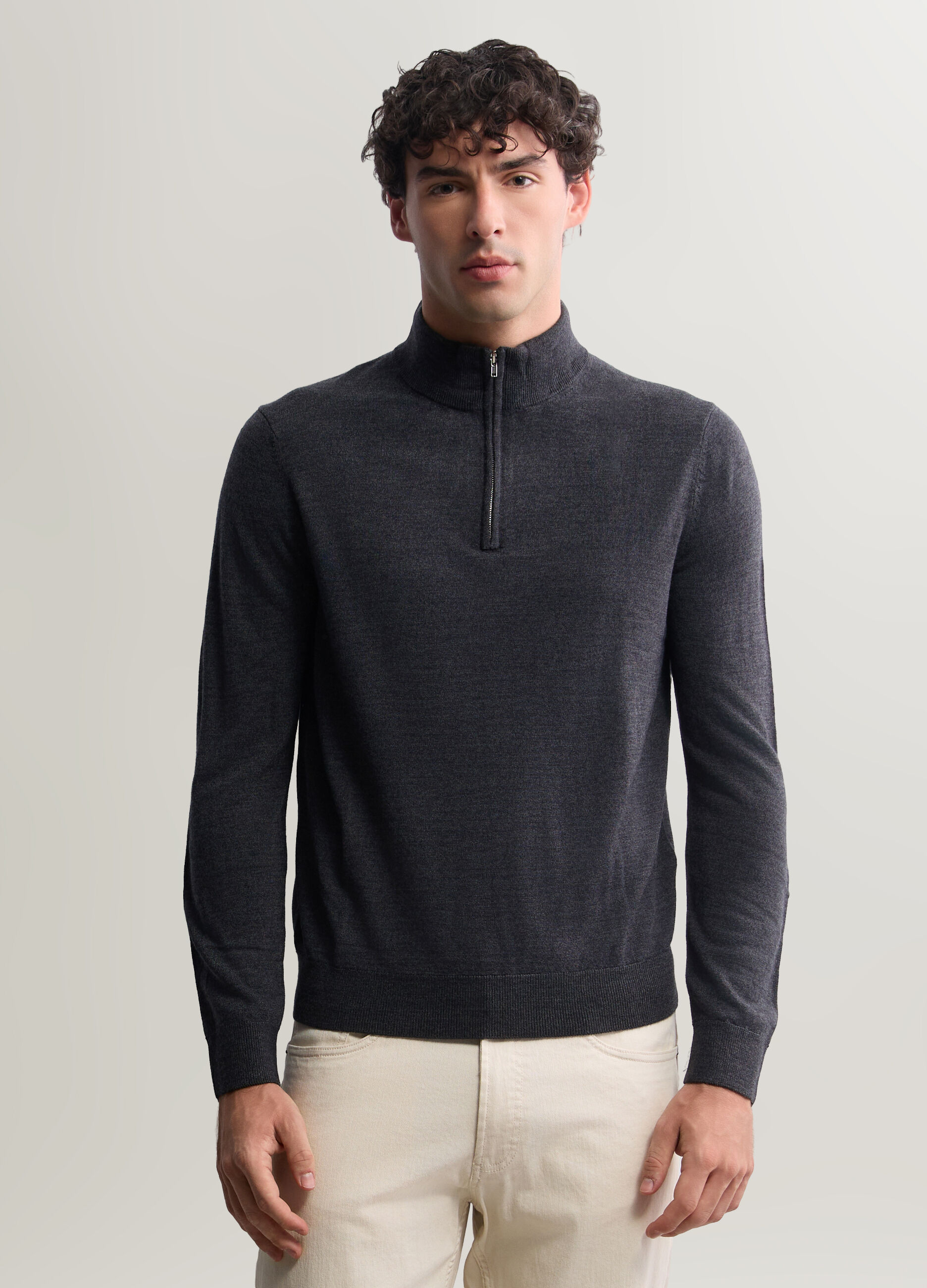 Maglione con mezza zip in maglia rasata uomo_0
