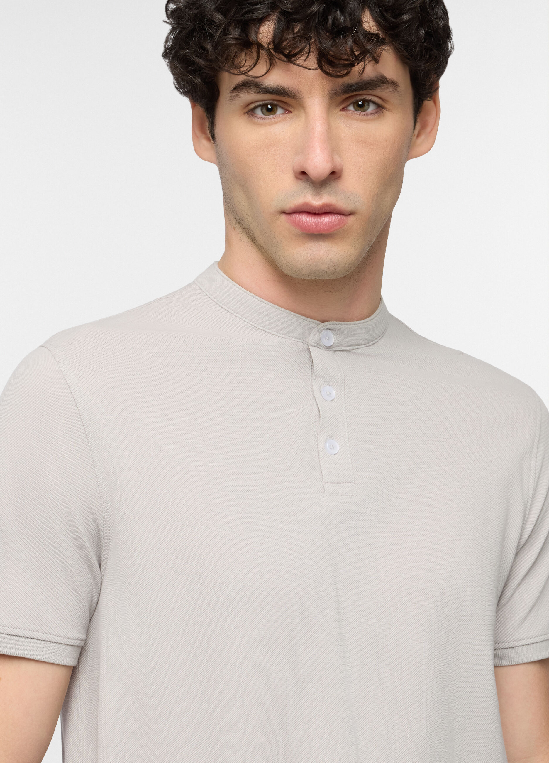 Polo a maniche corte con collo coreano uomo_2