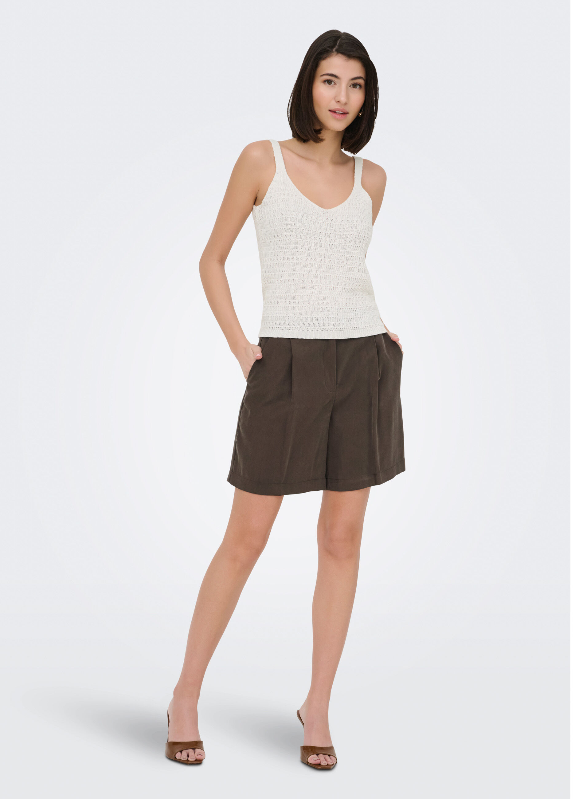 Top in maglia con scollo a V_2