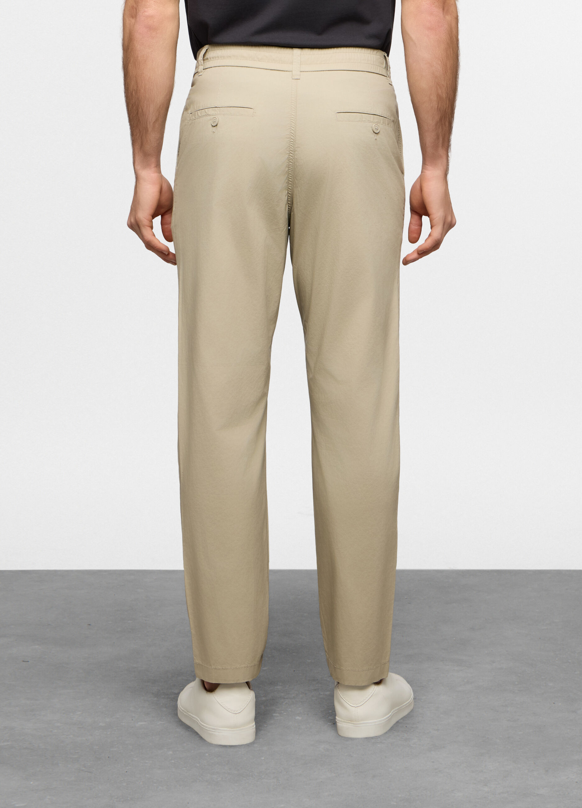 Pantaloni chino relaxed fit in cotone stretch uomo_1
