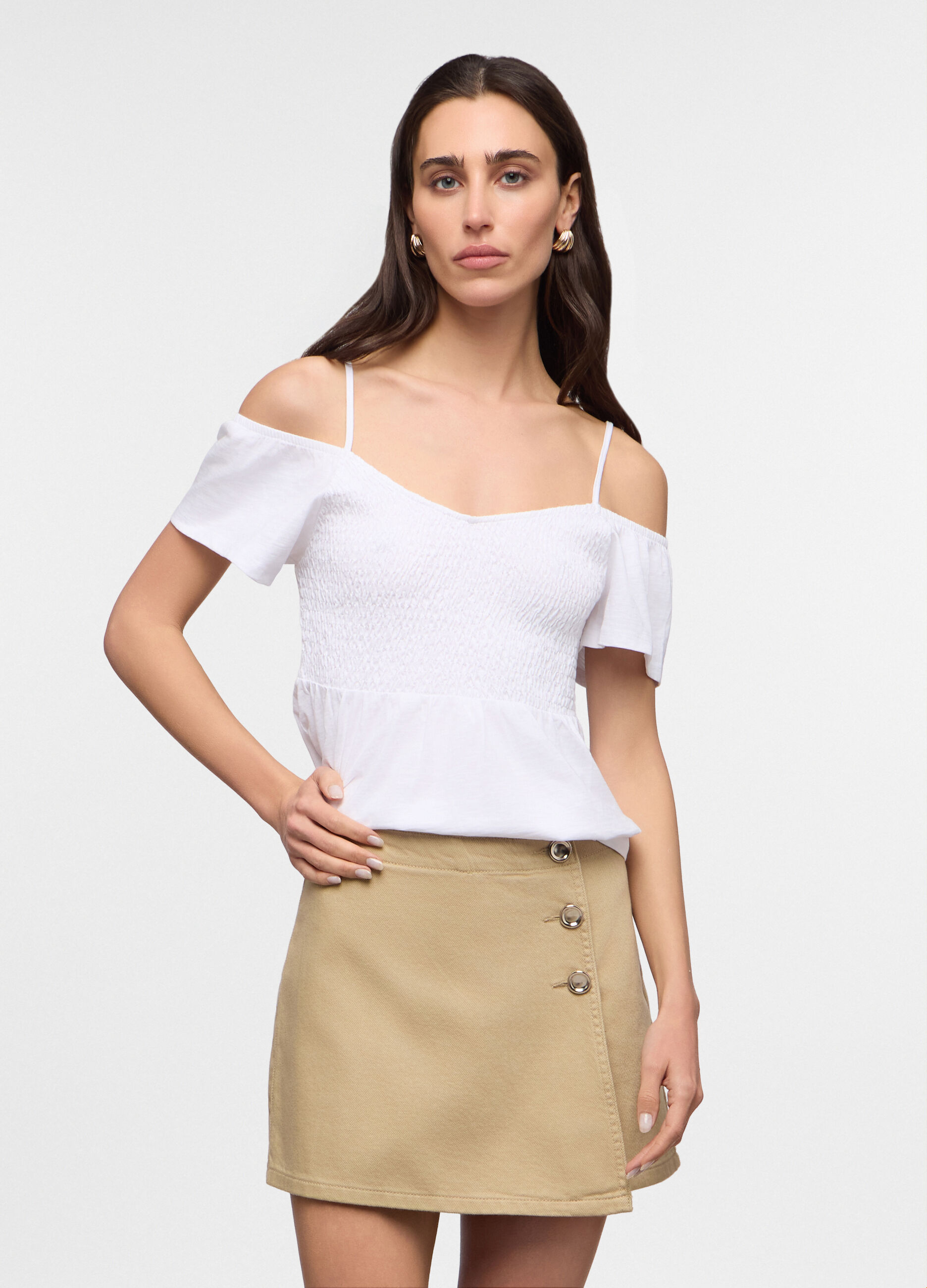 T-shirt fitted con scollo dritto donna_0