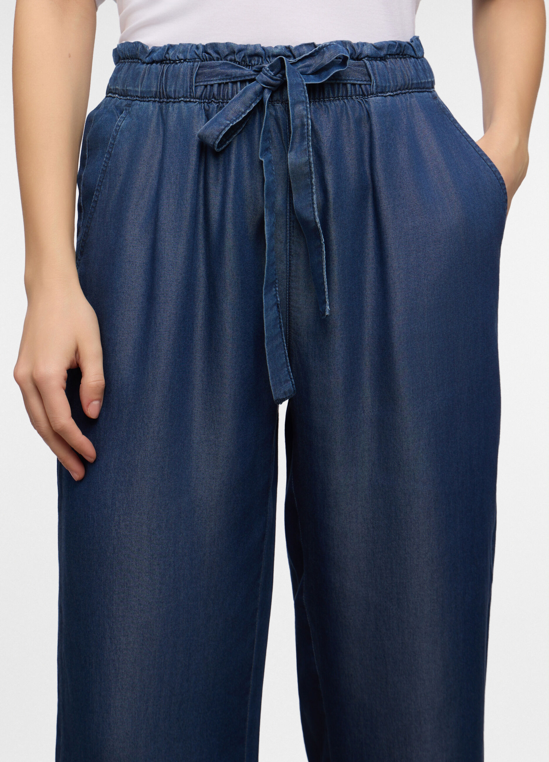 Jogger fit Culotte lunghezza capri con vita elasticata e coulisse in Lyocell donna_3