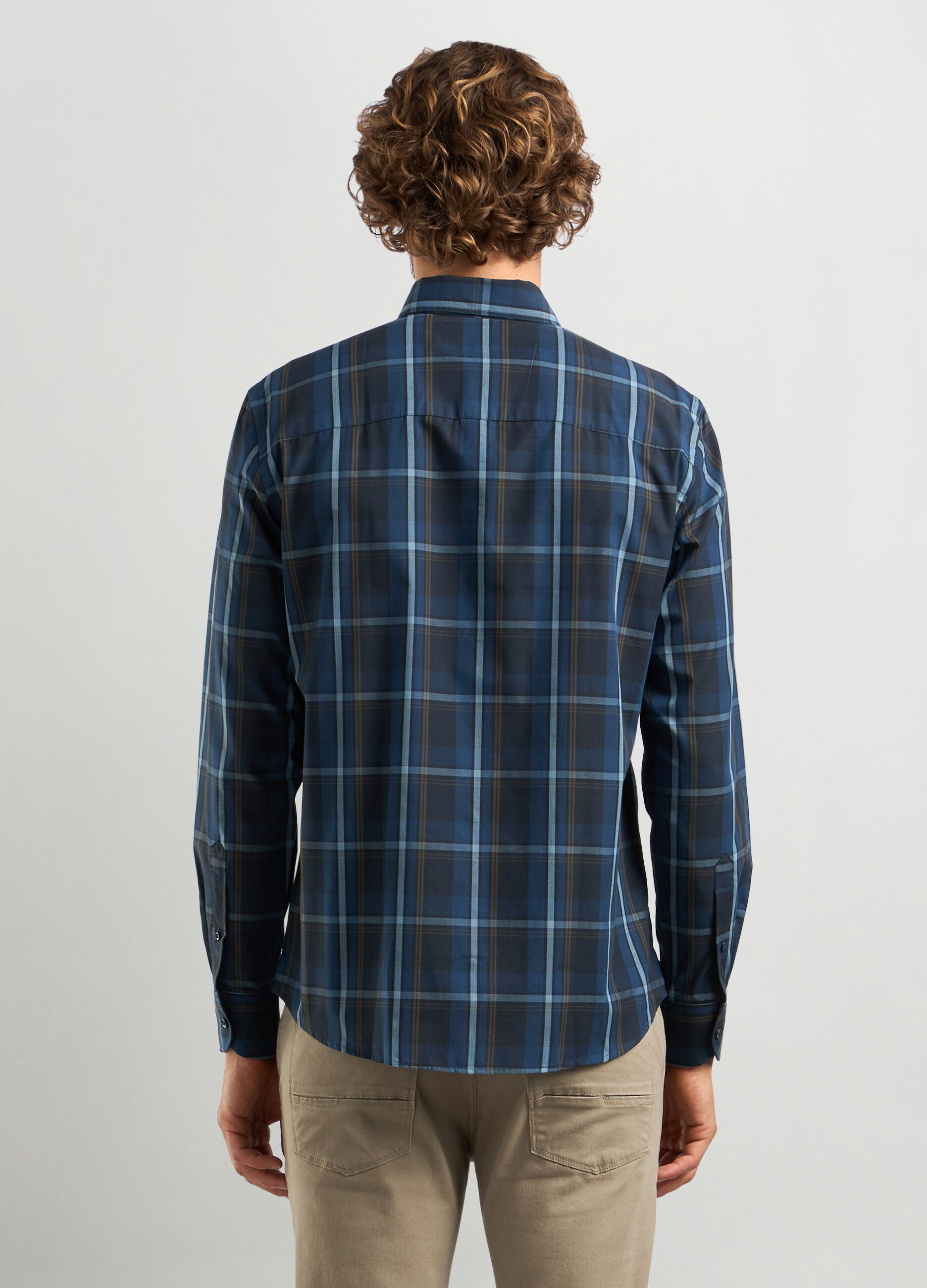 Camicia regular fit colletto button down in misto cotone_1