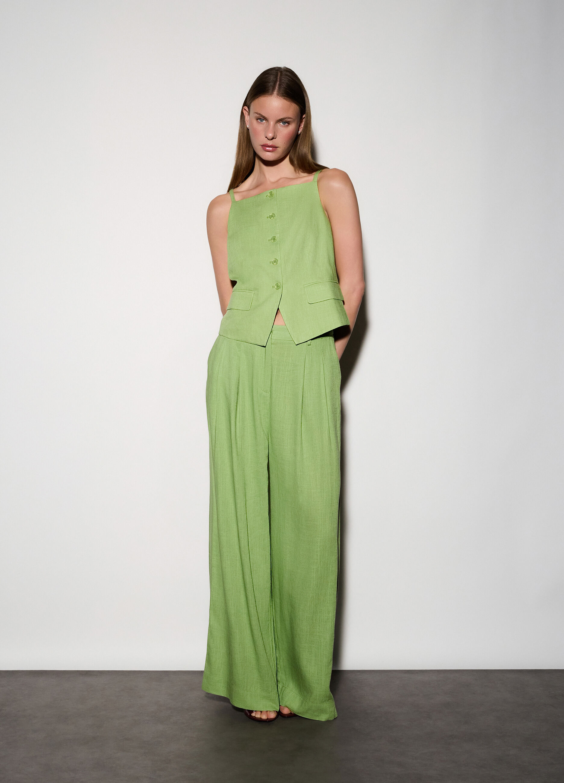 Gilet con scollo dritto donna_0