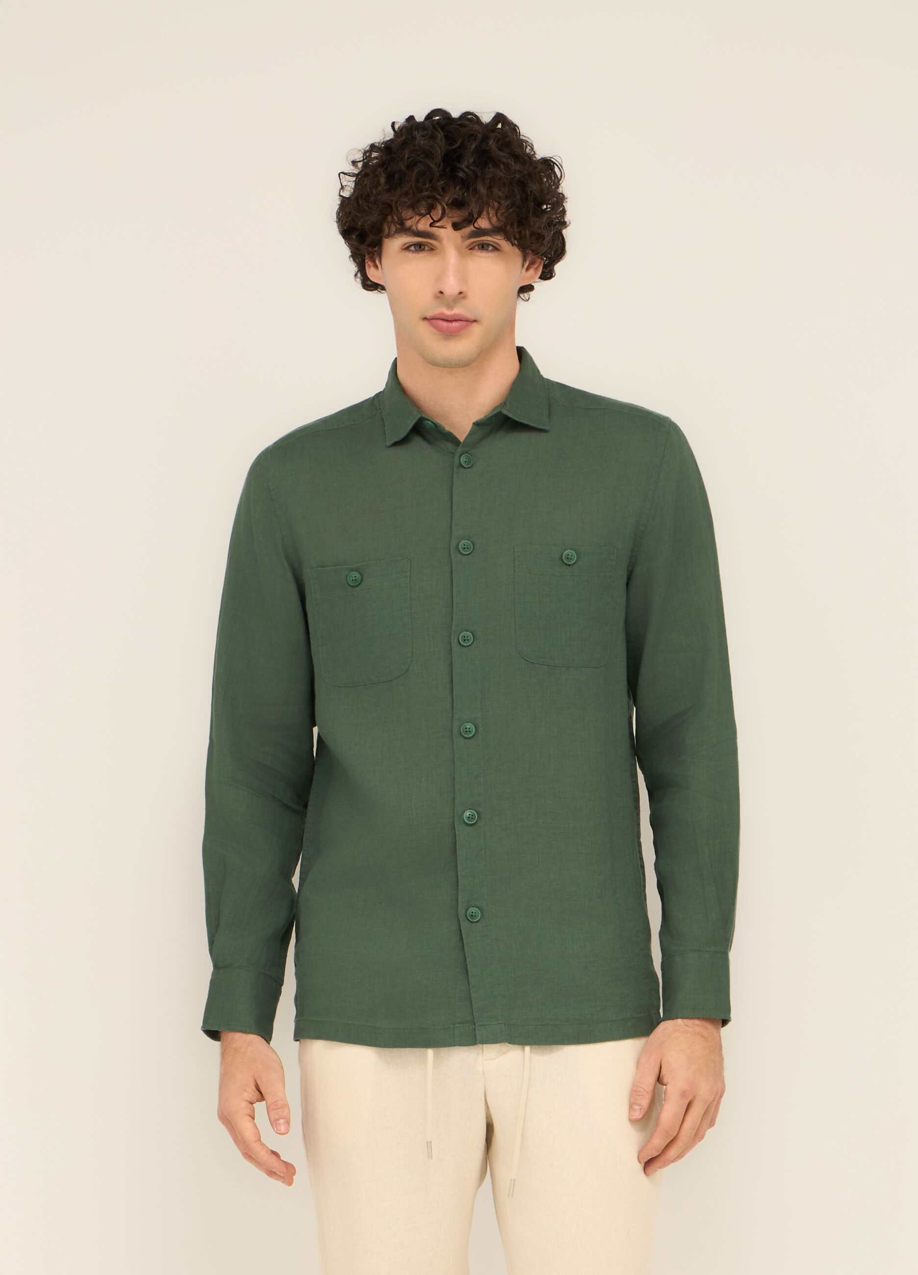 Camicia con taschini in puro lino uomo_0