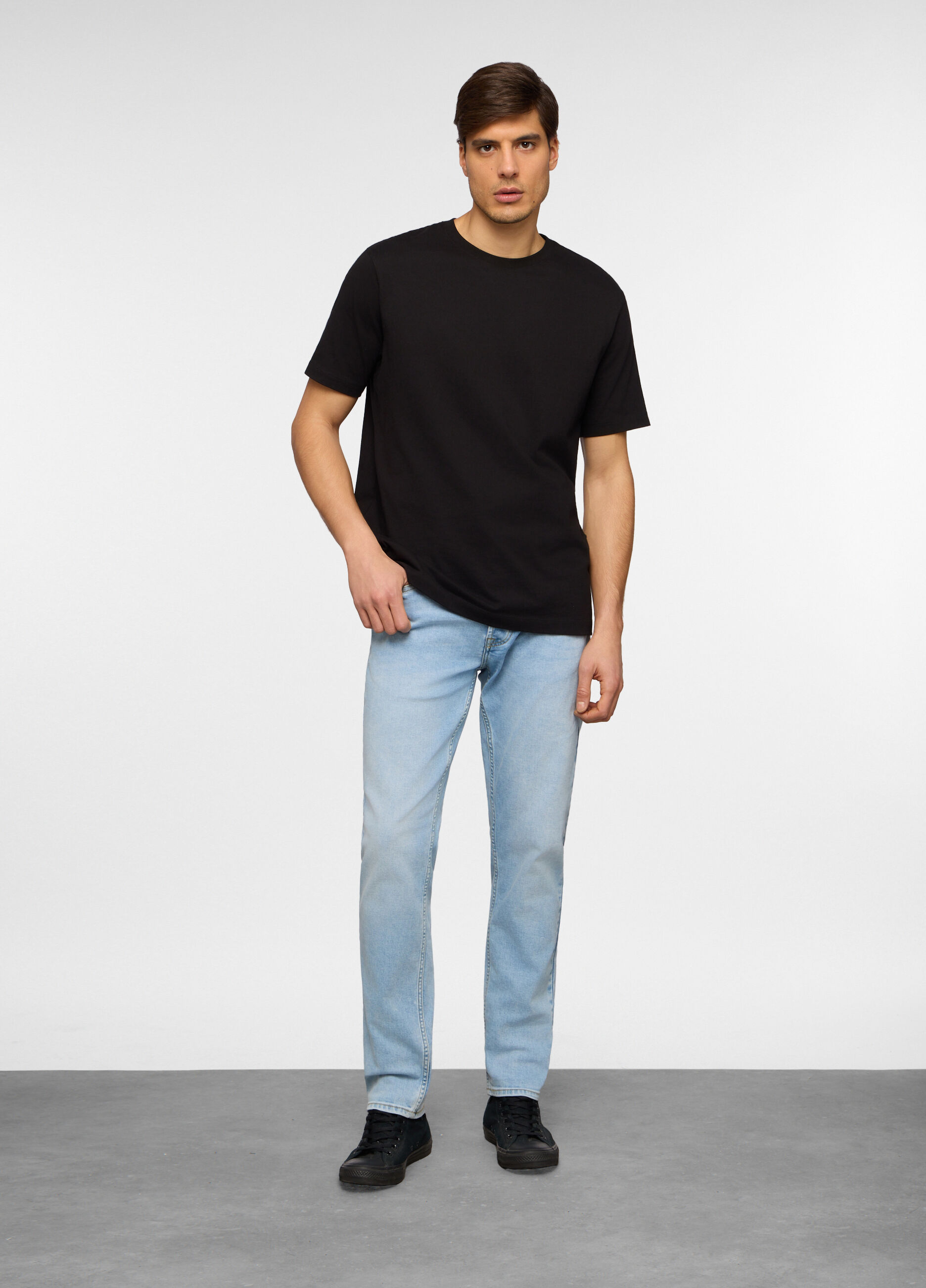 Jeans slim fit in denim stretch lavato uomo_0