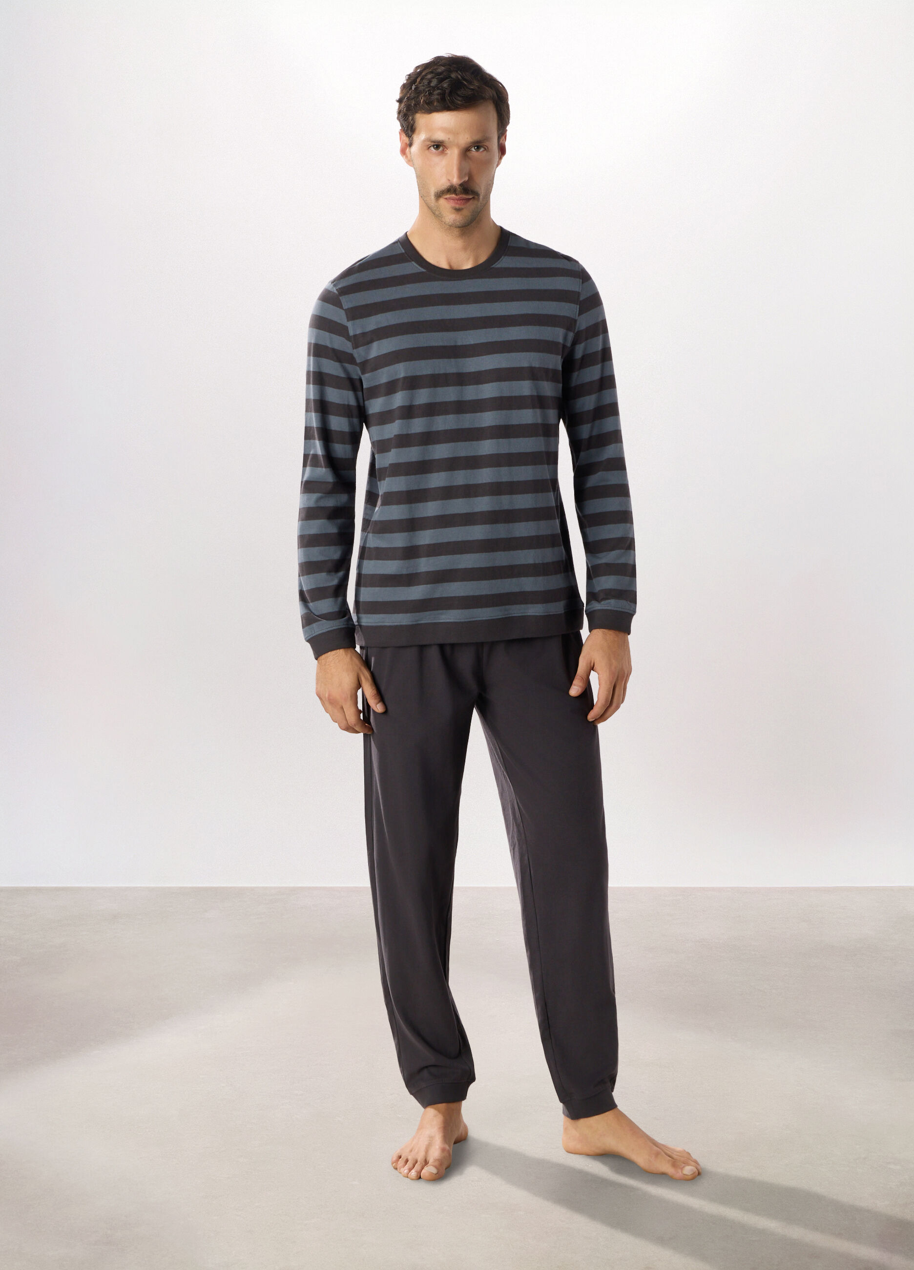 Pigiama lungo in puro cotone a righe uomo_0