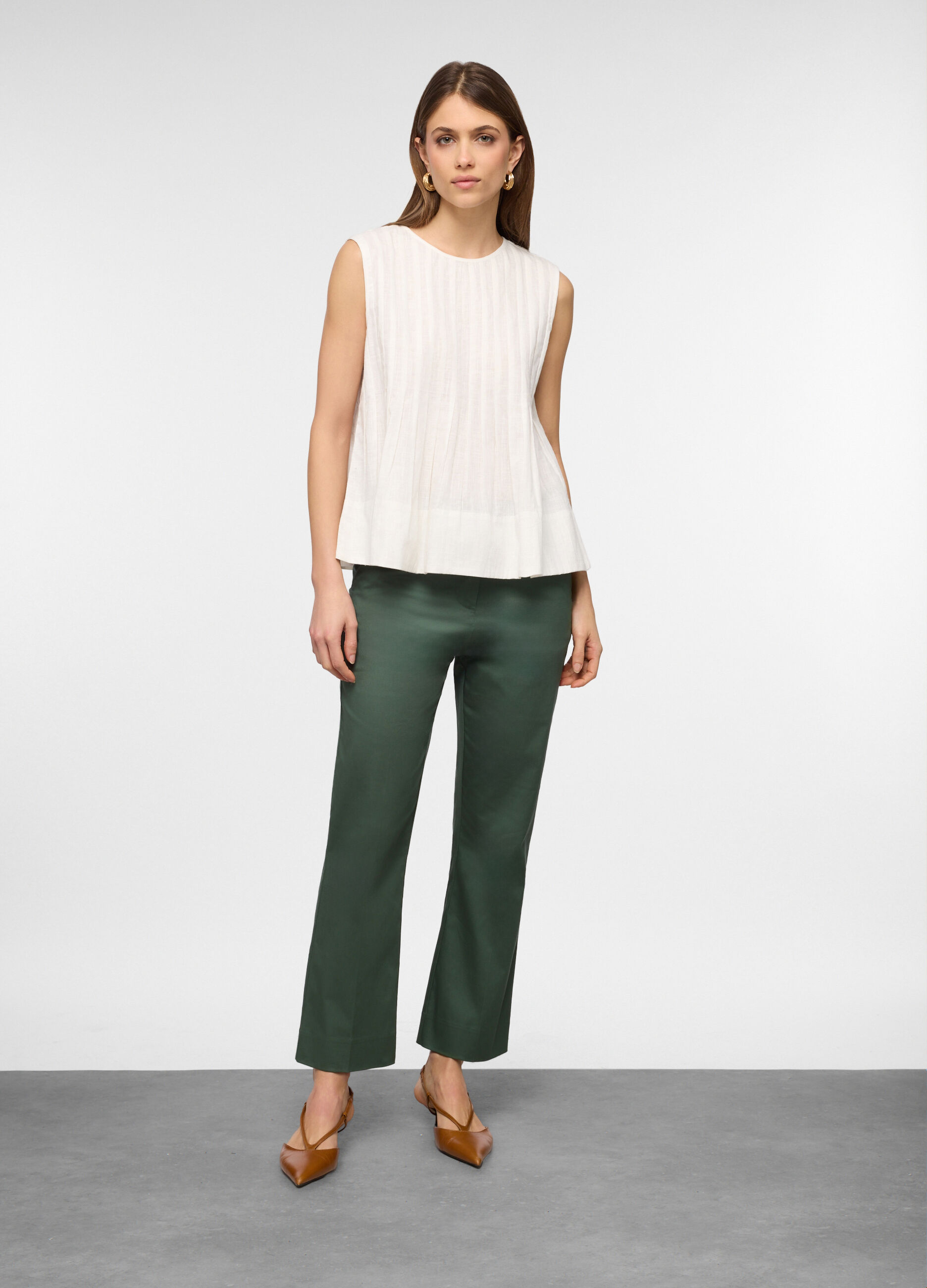 Top pliss&eacute; smanicato a girocollo in puro cotone donna_0