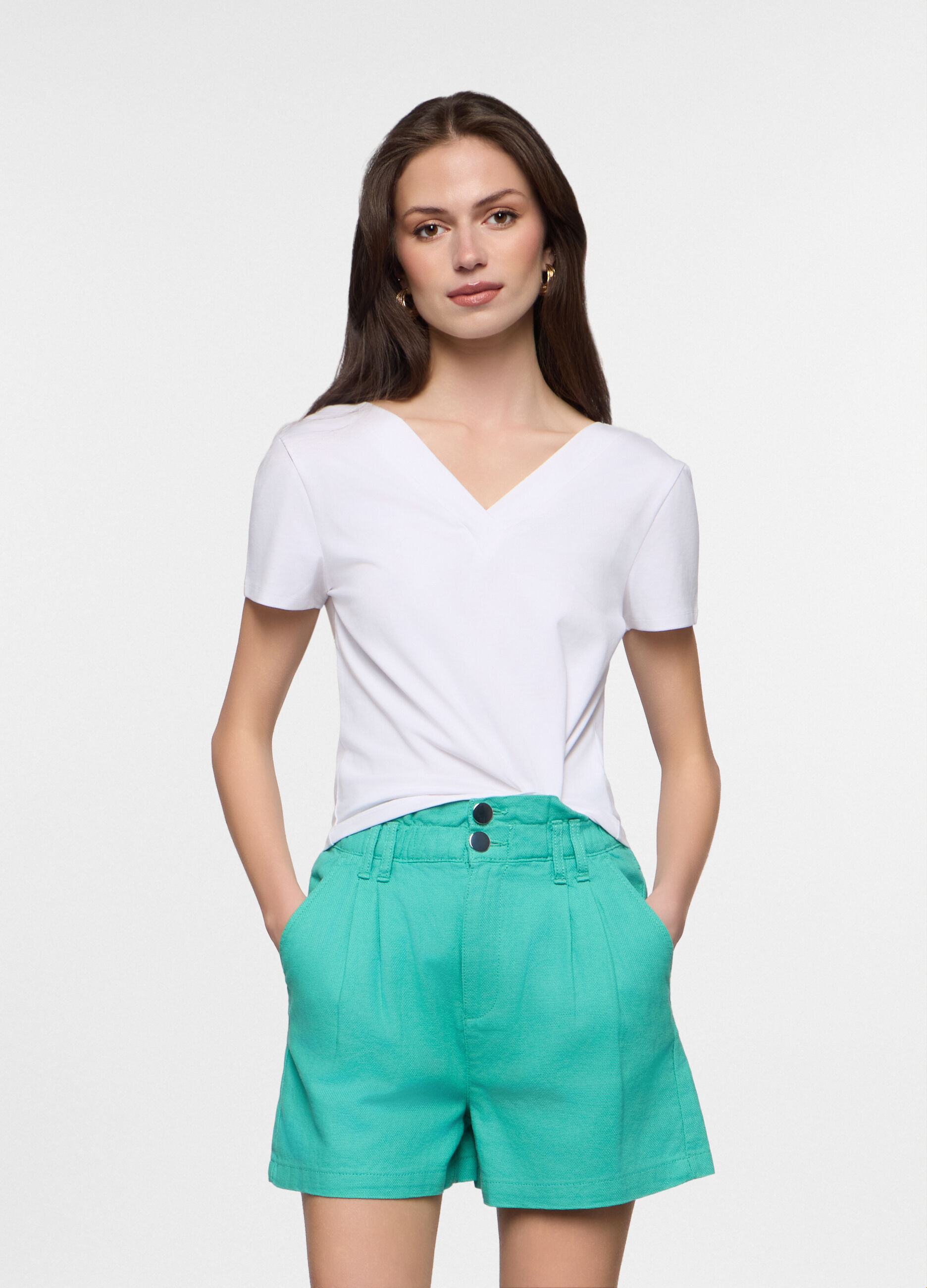 T-shirt fit slim con scollo a V stretch donna_0
