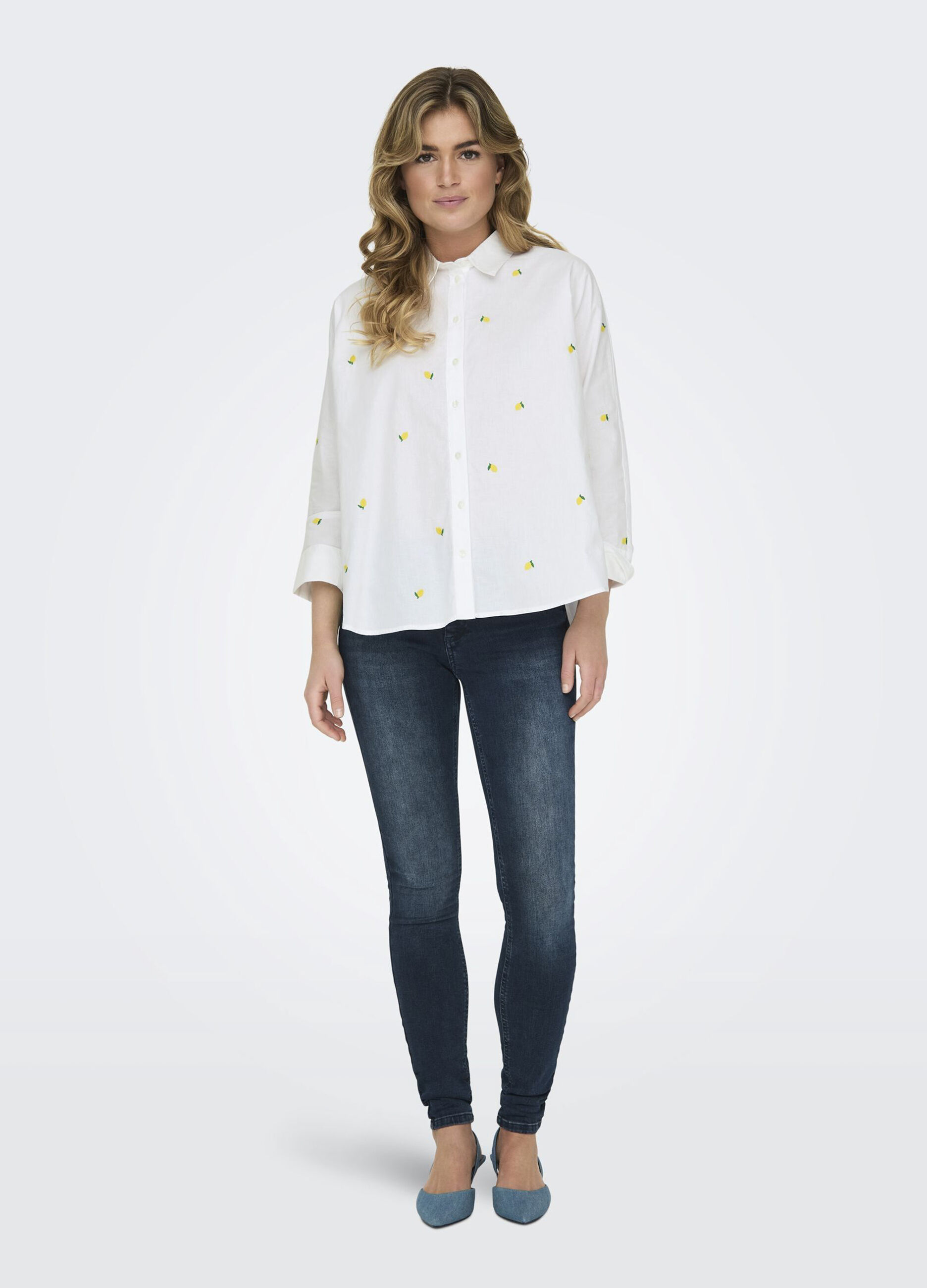 Camicia con ricami donna_0