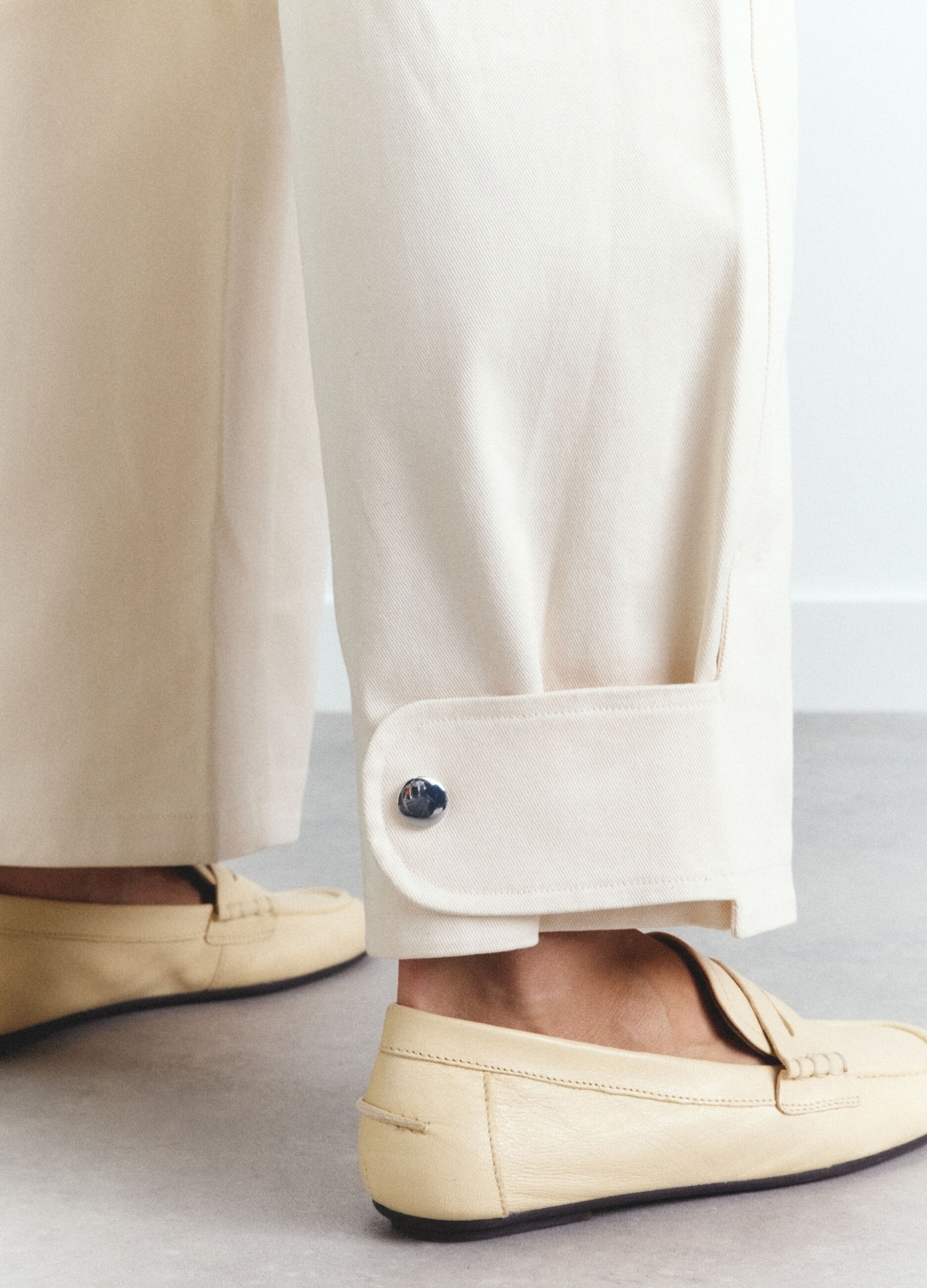 Pantaloni Fit Over in Twill di cotone stretch donna_4