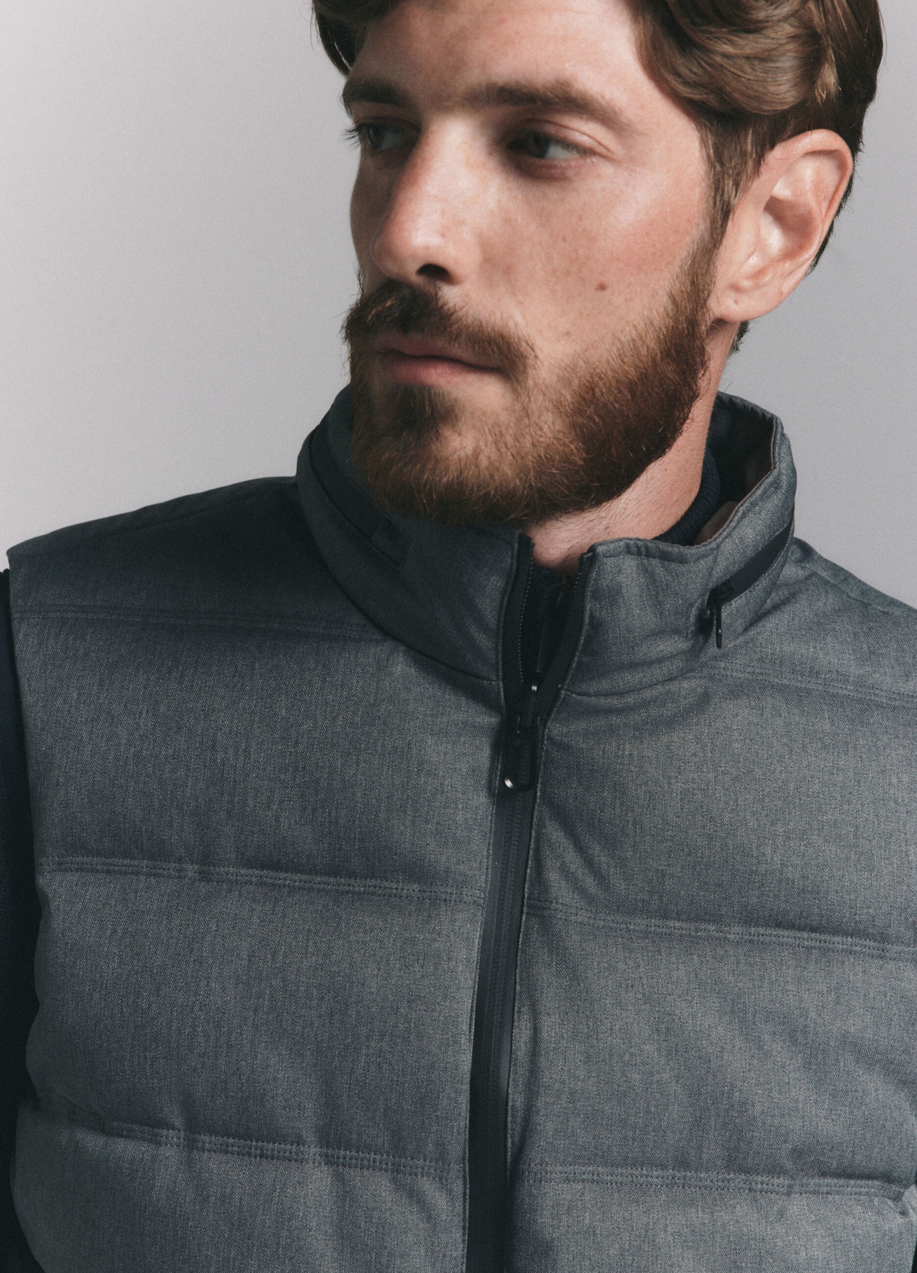Gilet imbottito in tessuto chevron uomo_4