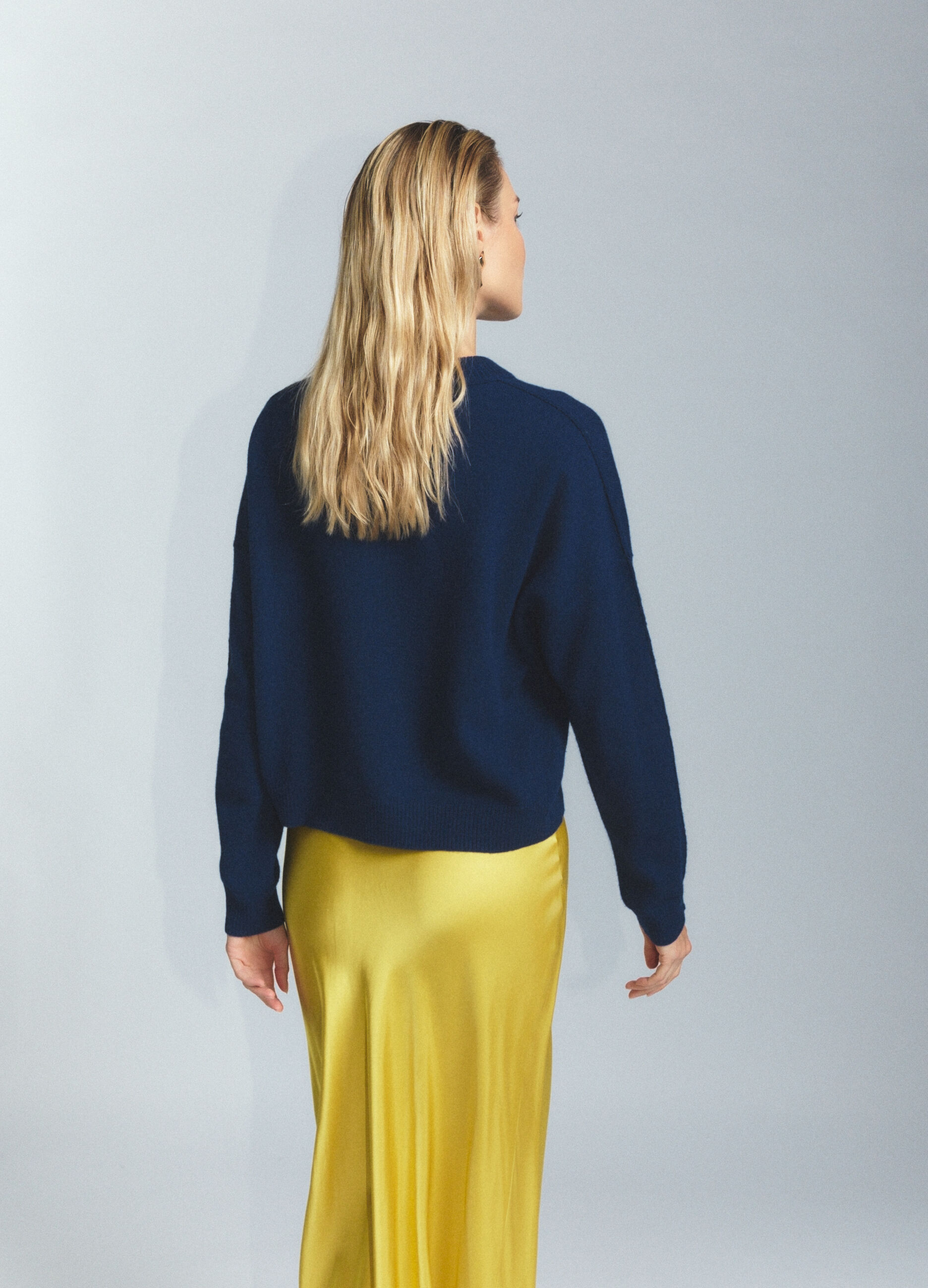 Pullover girocollo in pura lana Merino donna_3
