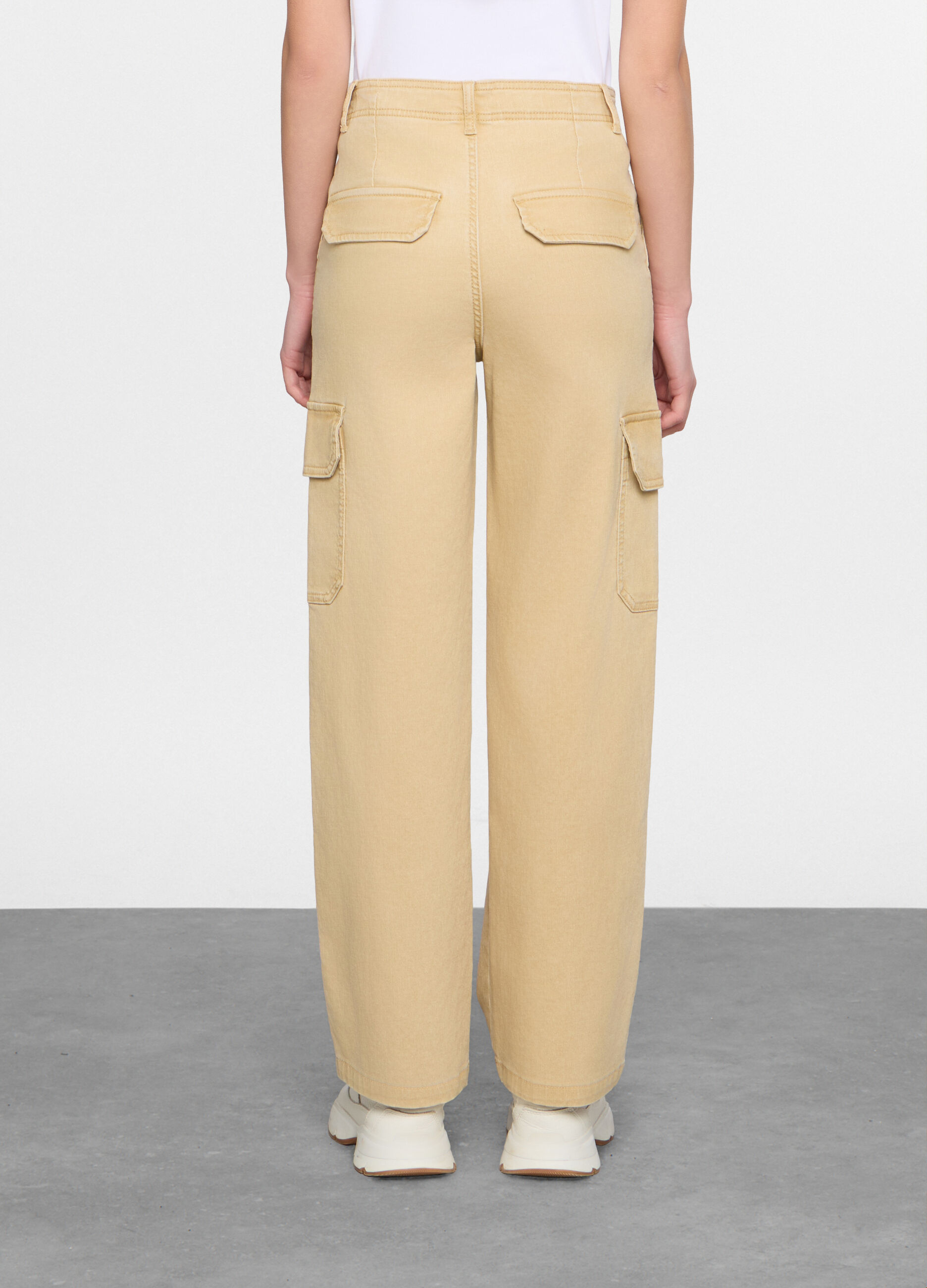 Pantaloni fit Cargo in cotone trattato donna_2