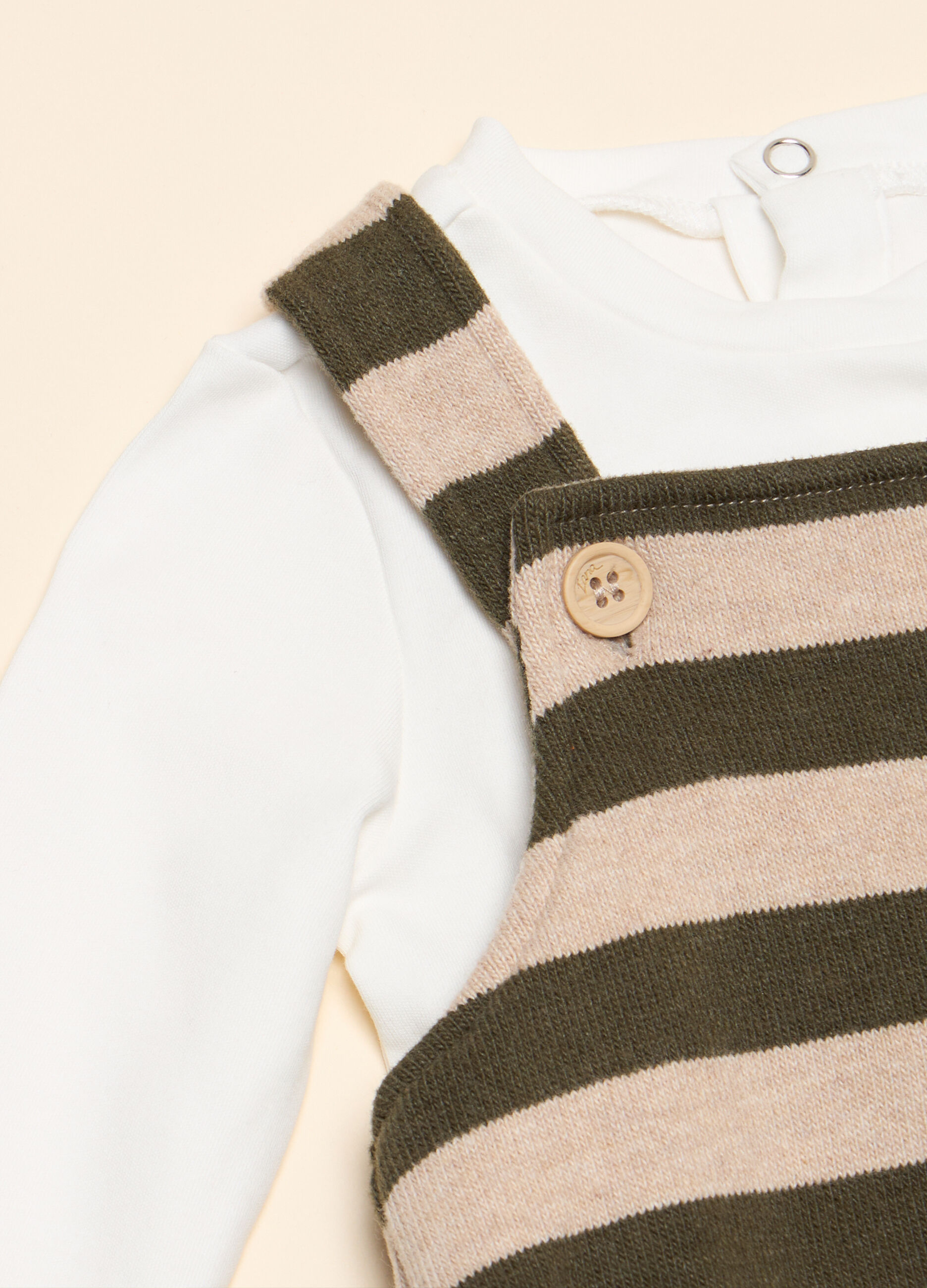 Set salopette e t-shirt_1