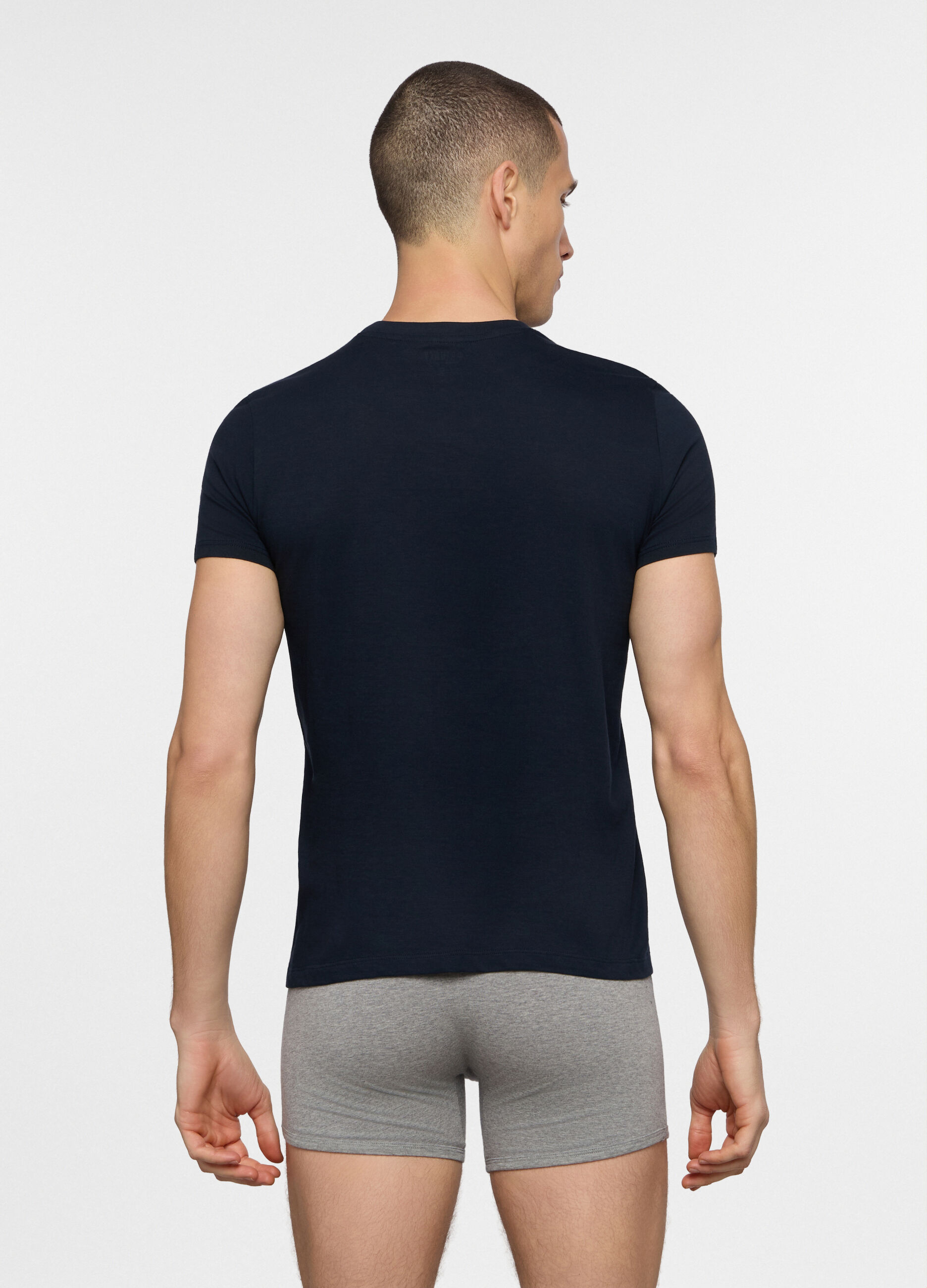 T-shirt scollo a V in jersey di puro cotone uomo_1