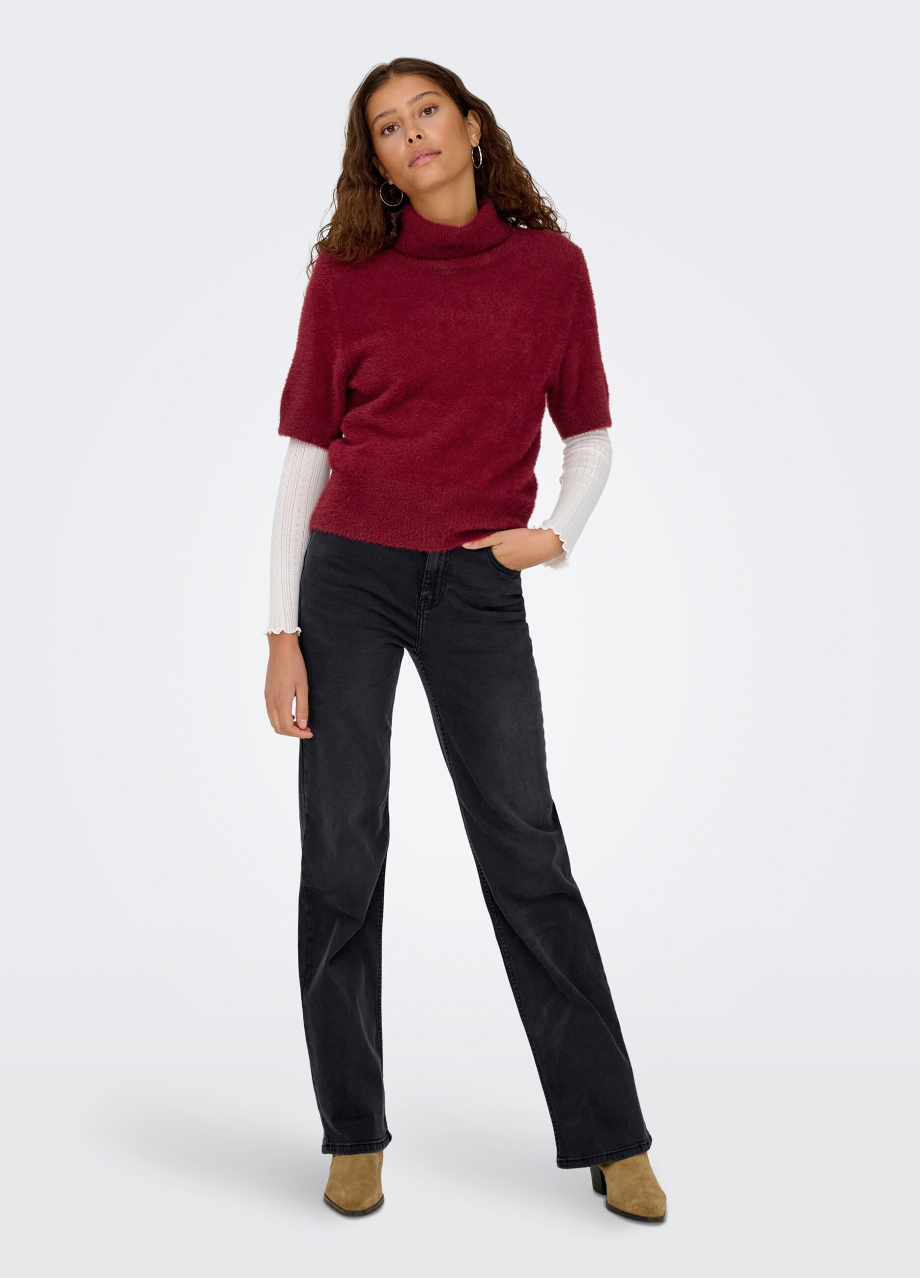 Tricot fluffy a maniche corte donna_2