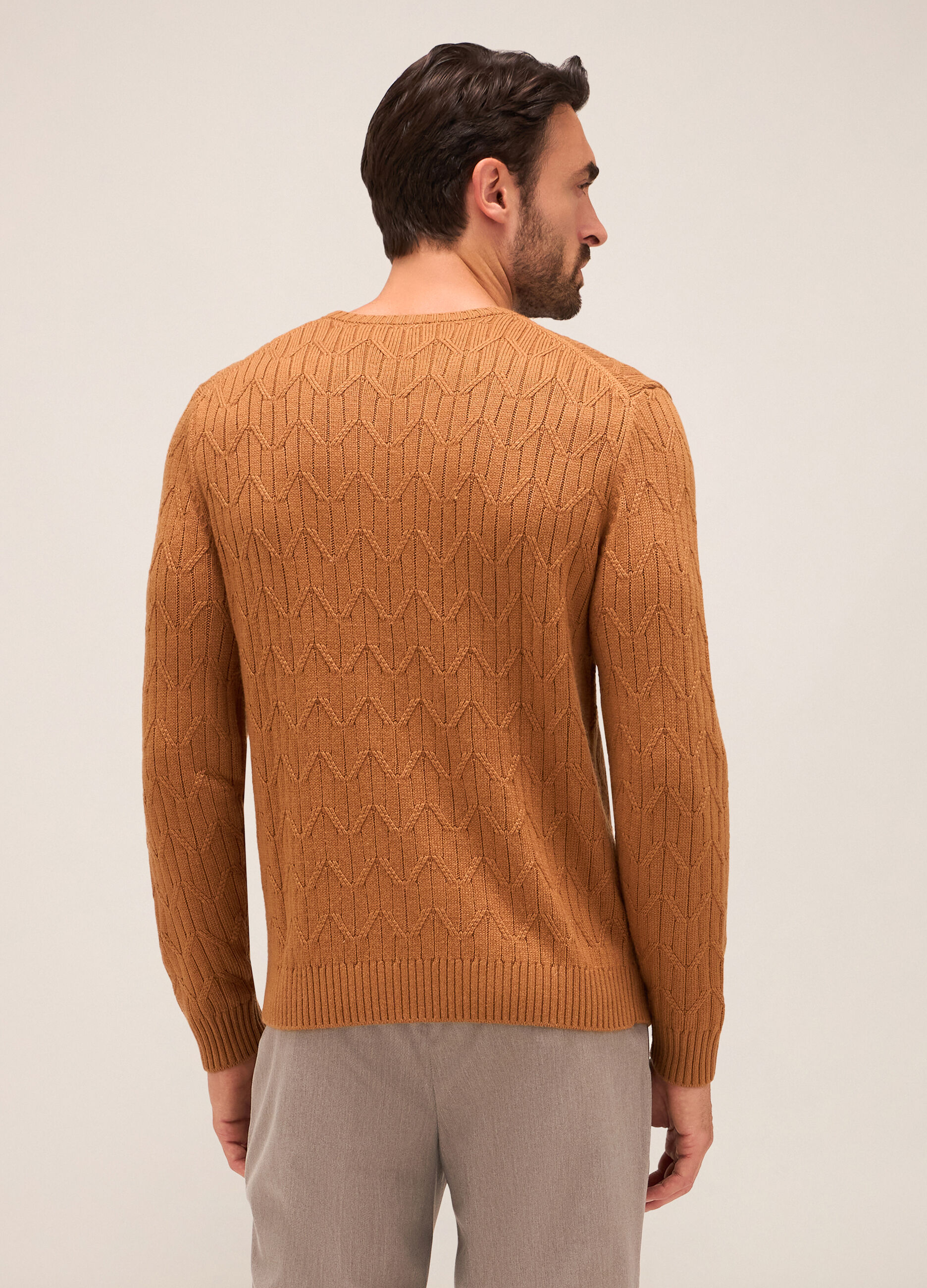 Maglione girocollo a trecce uomo_1
