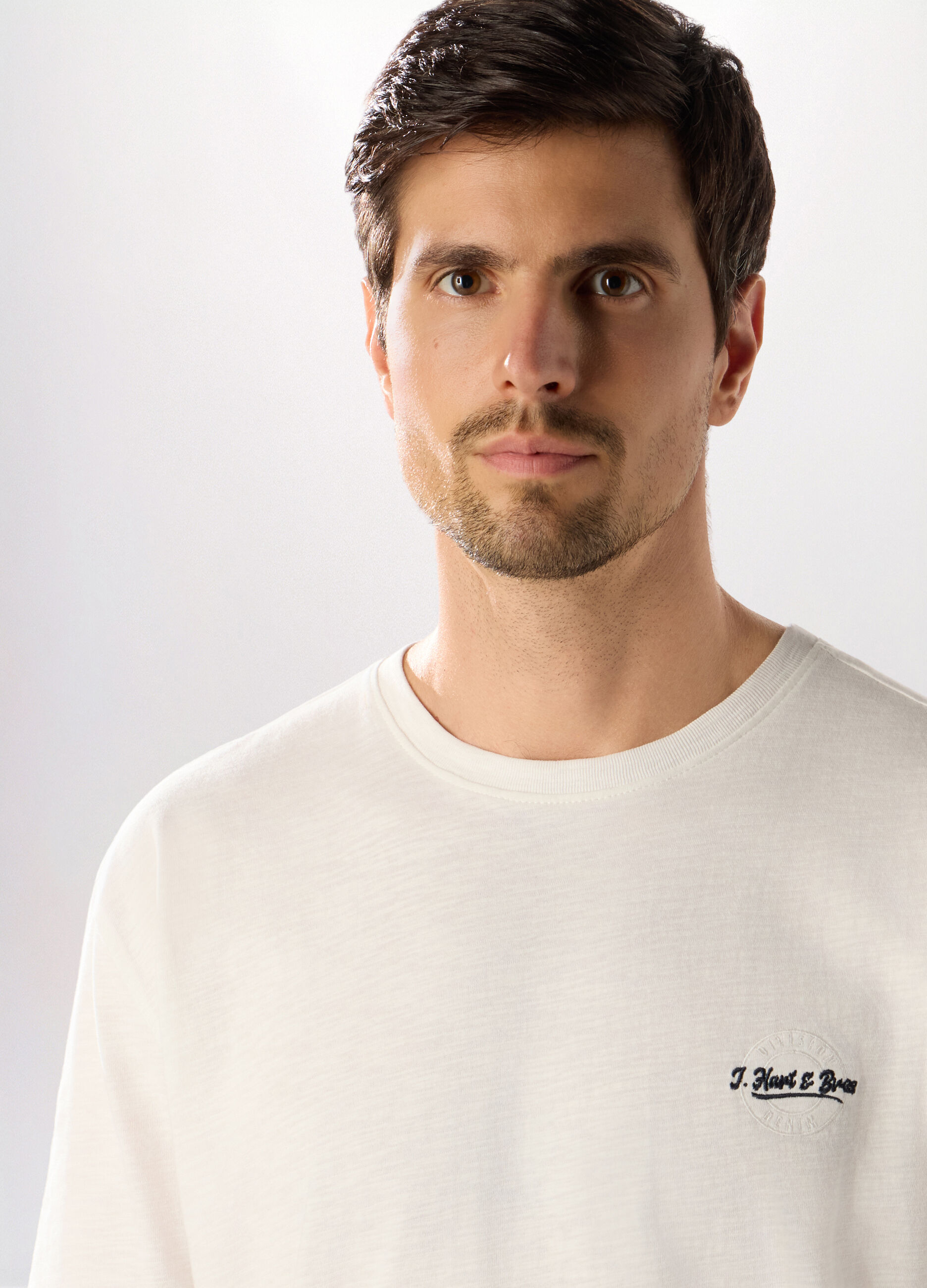 T-shirt girocollo in puro cotone fiammato uomo_2