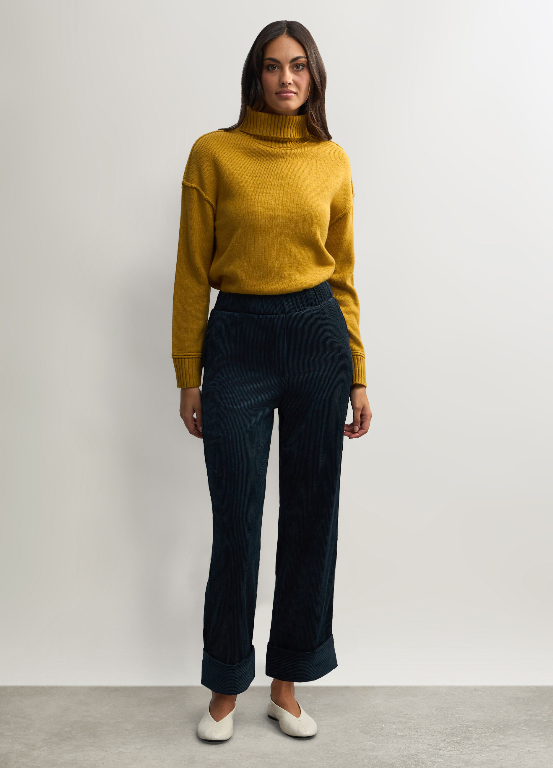 Pantaloni Straight Fit in velluto a coste donna_0