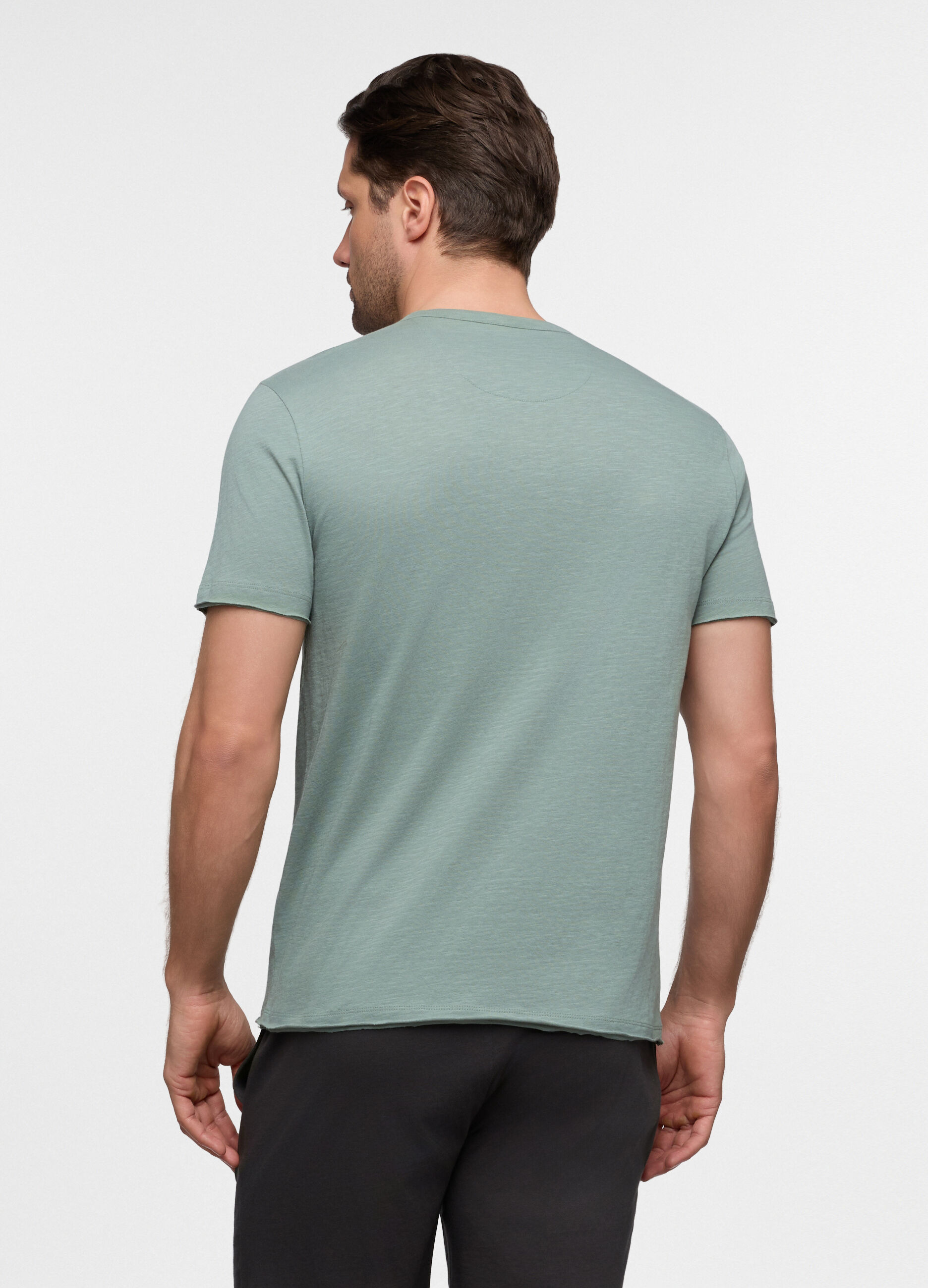 T-shirt collo serafino in cotone uomo