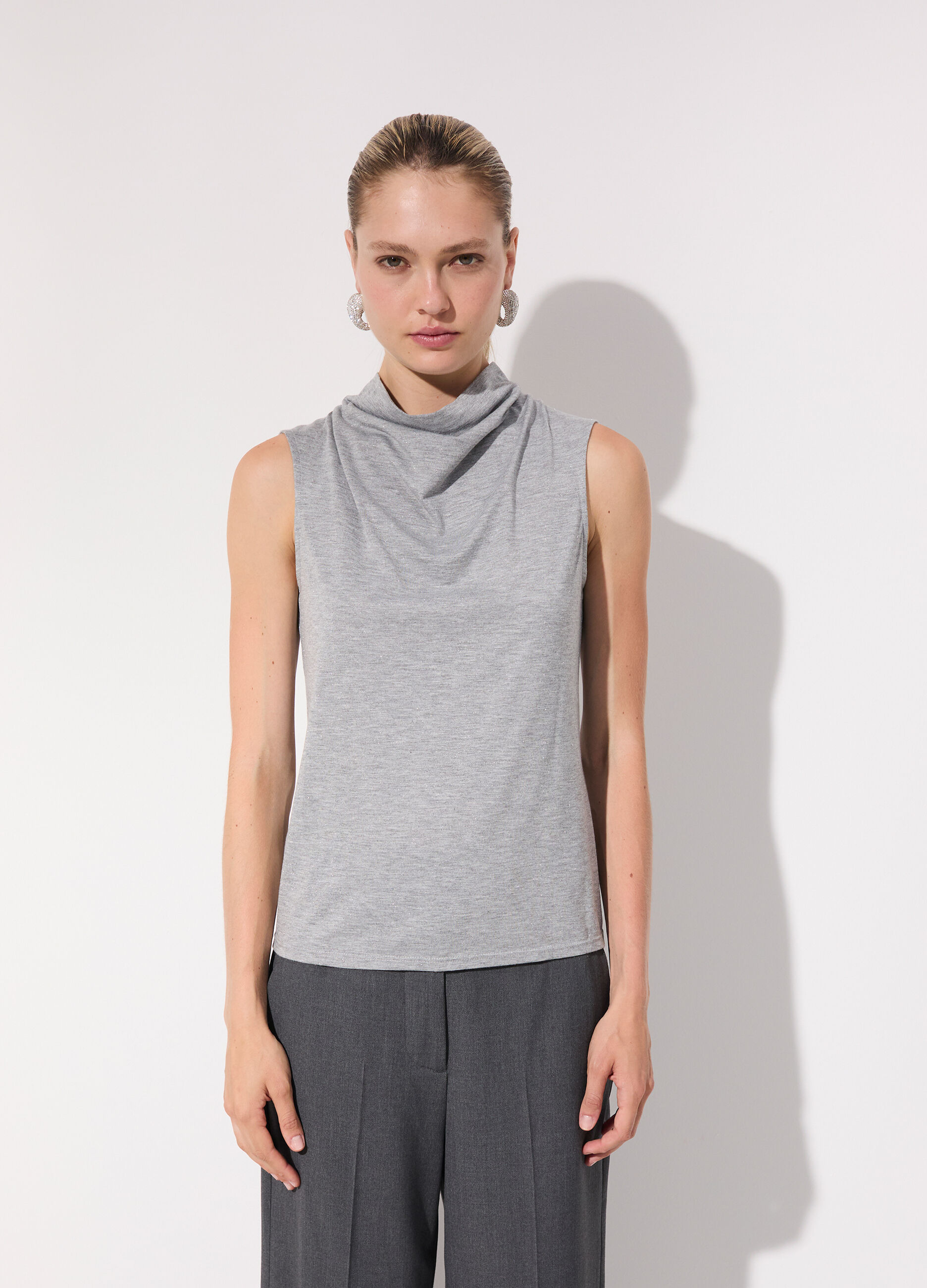 Lupetto smanicato in filo lurex donna_1