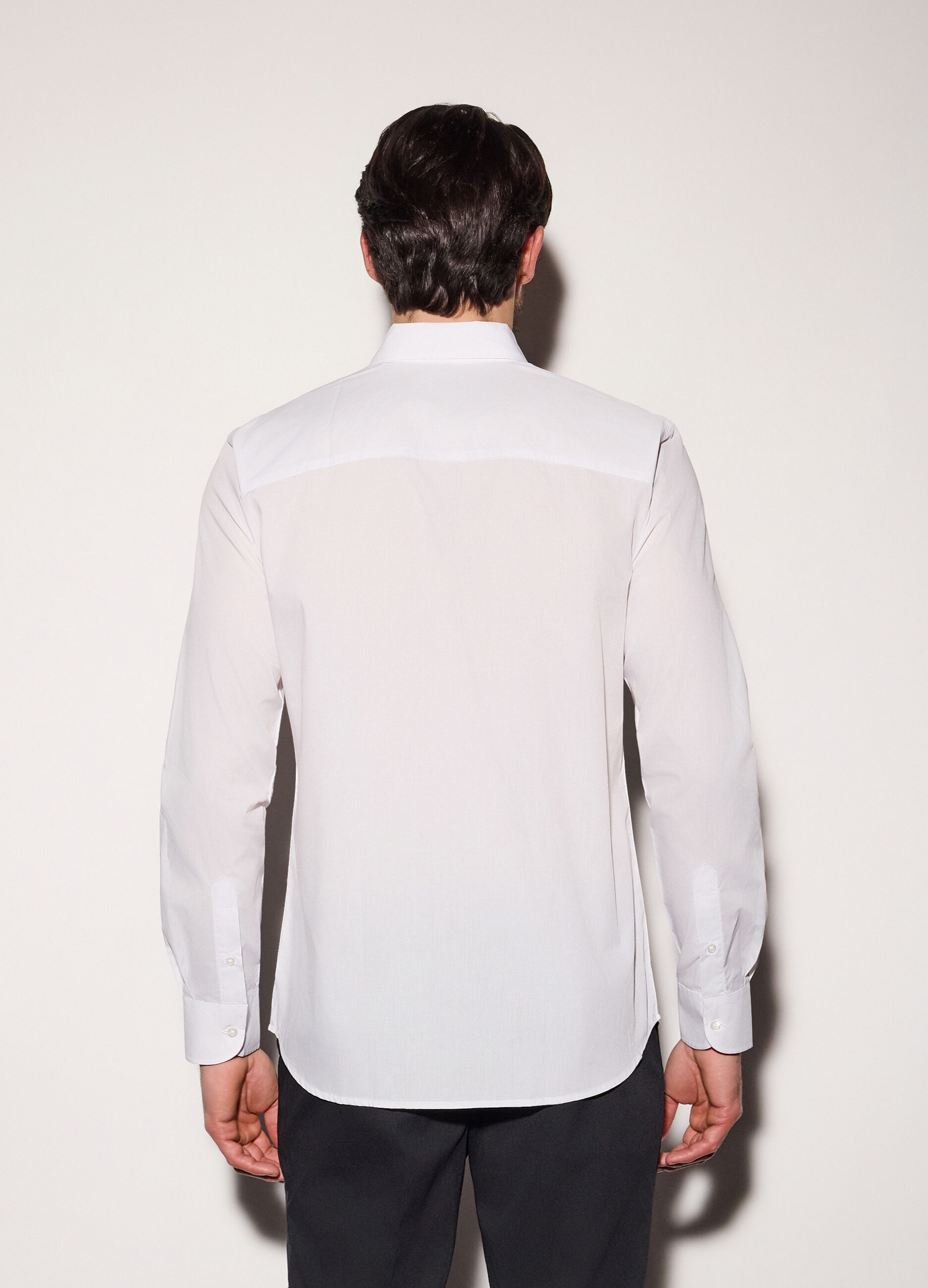 Camicia regular fit con colletto button down uomo_1