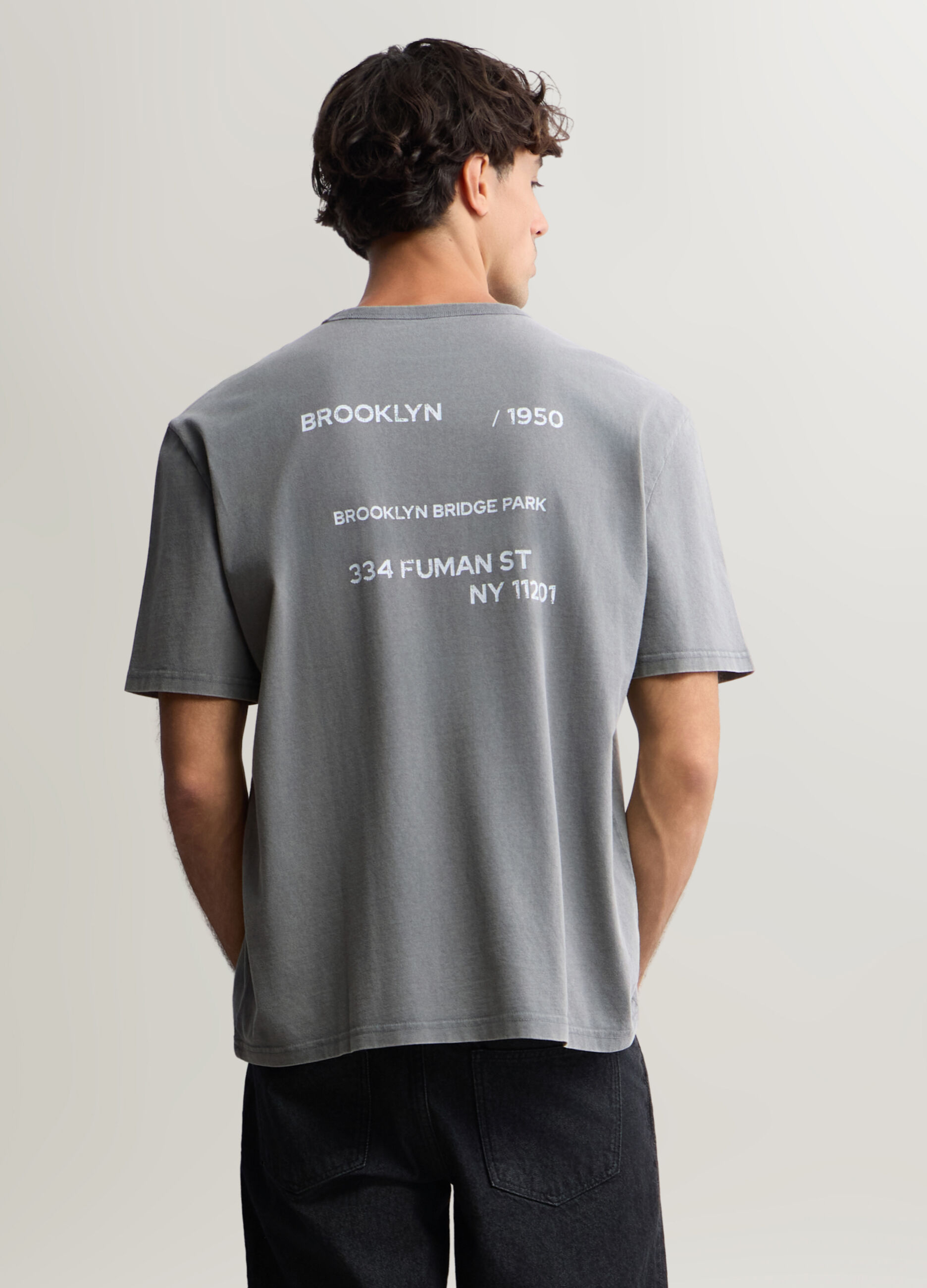 T-shirt loose fit con stampa sul retro uomo_1