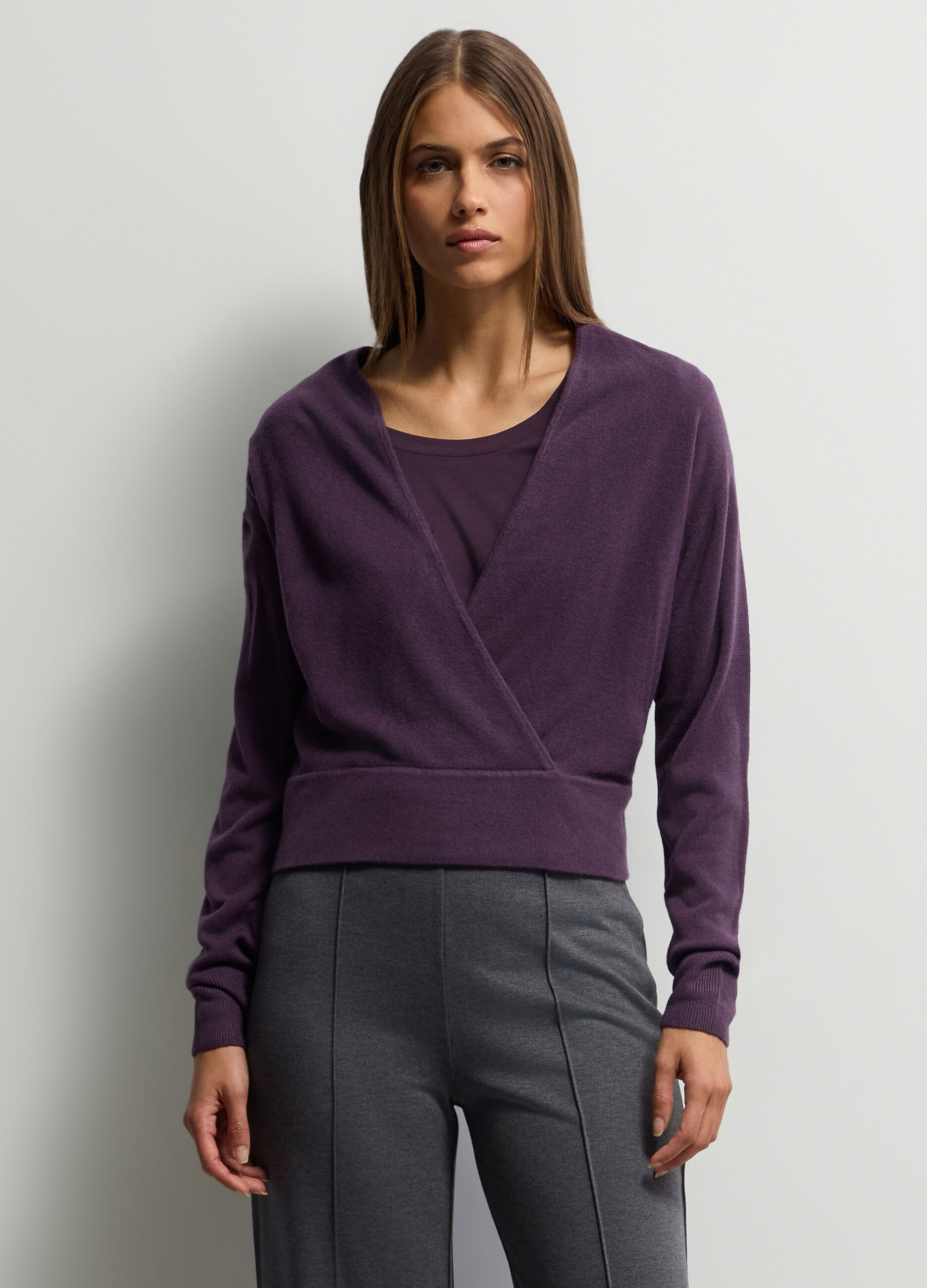Pullover con scollo a V Fit over rasato donna_0