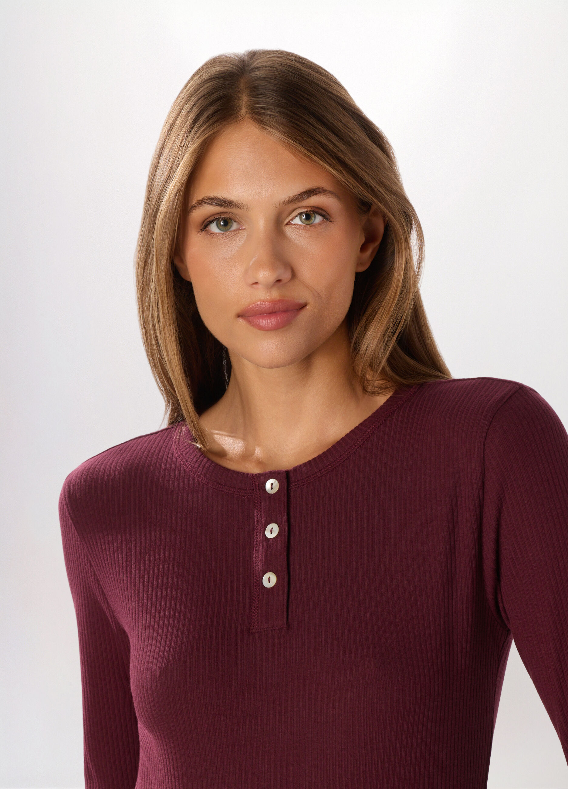 T-shirt in costina di misto cotone stretch donna_1