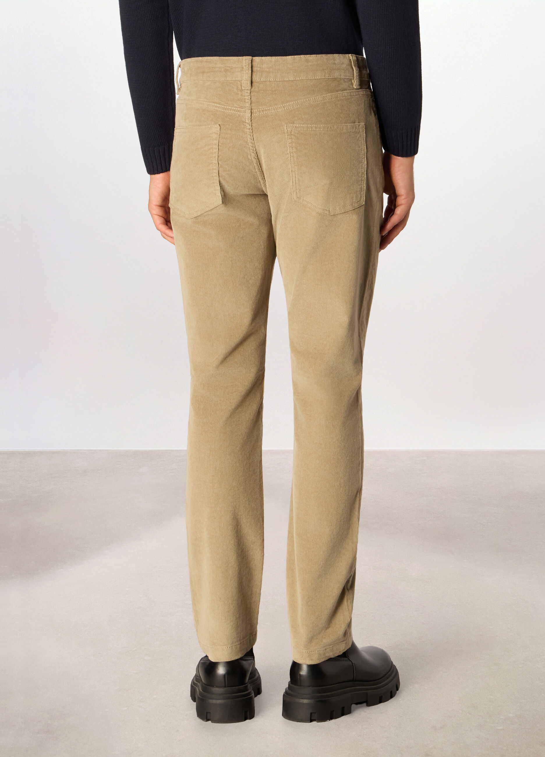 Pantalone 5 tasche in velluto a coste uomo_1