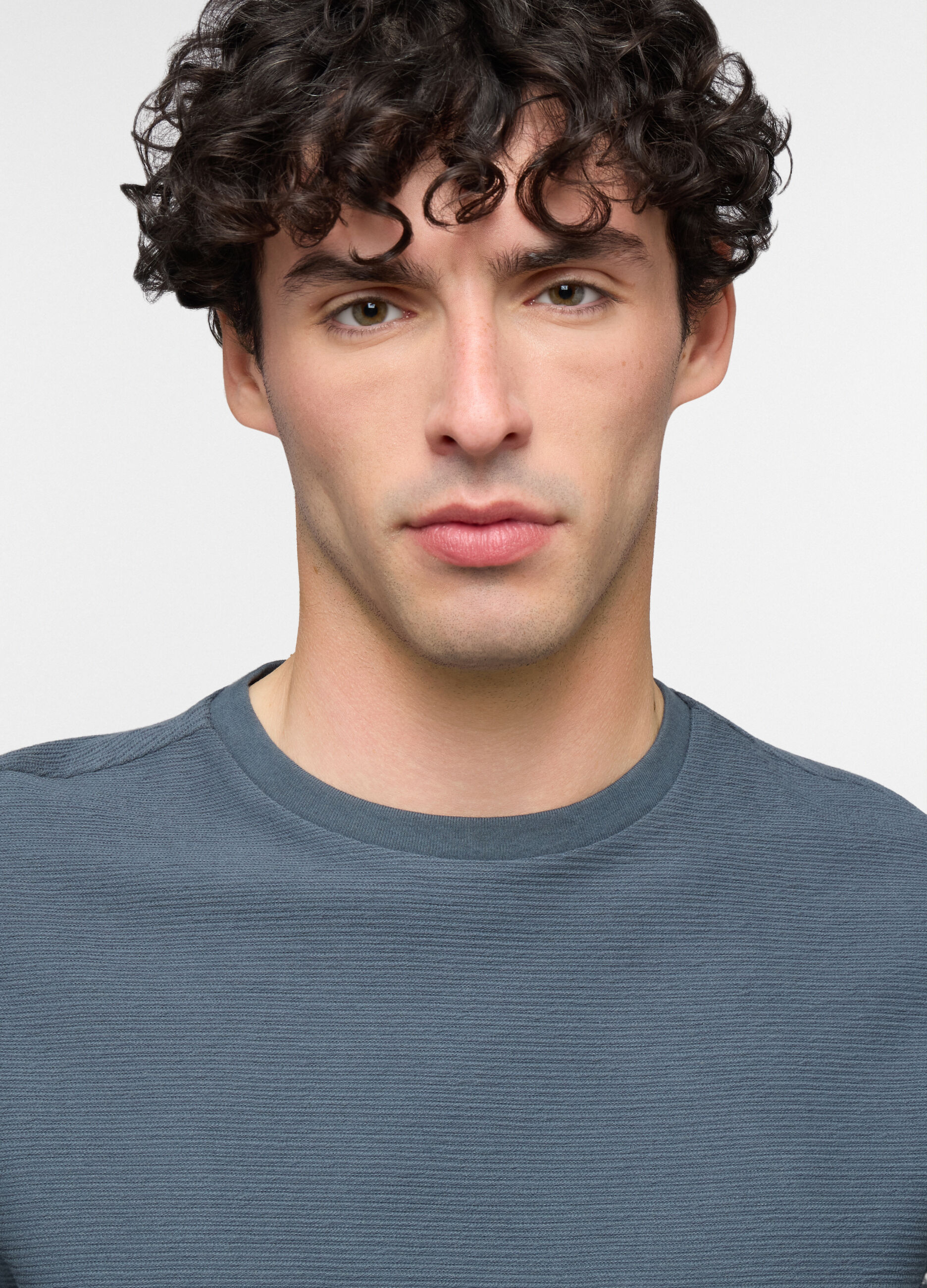 T-shirt girocollo a costine uomo_2