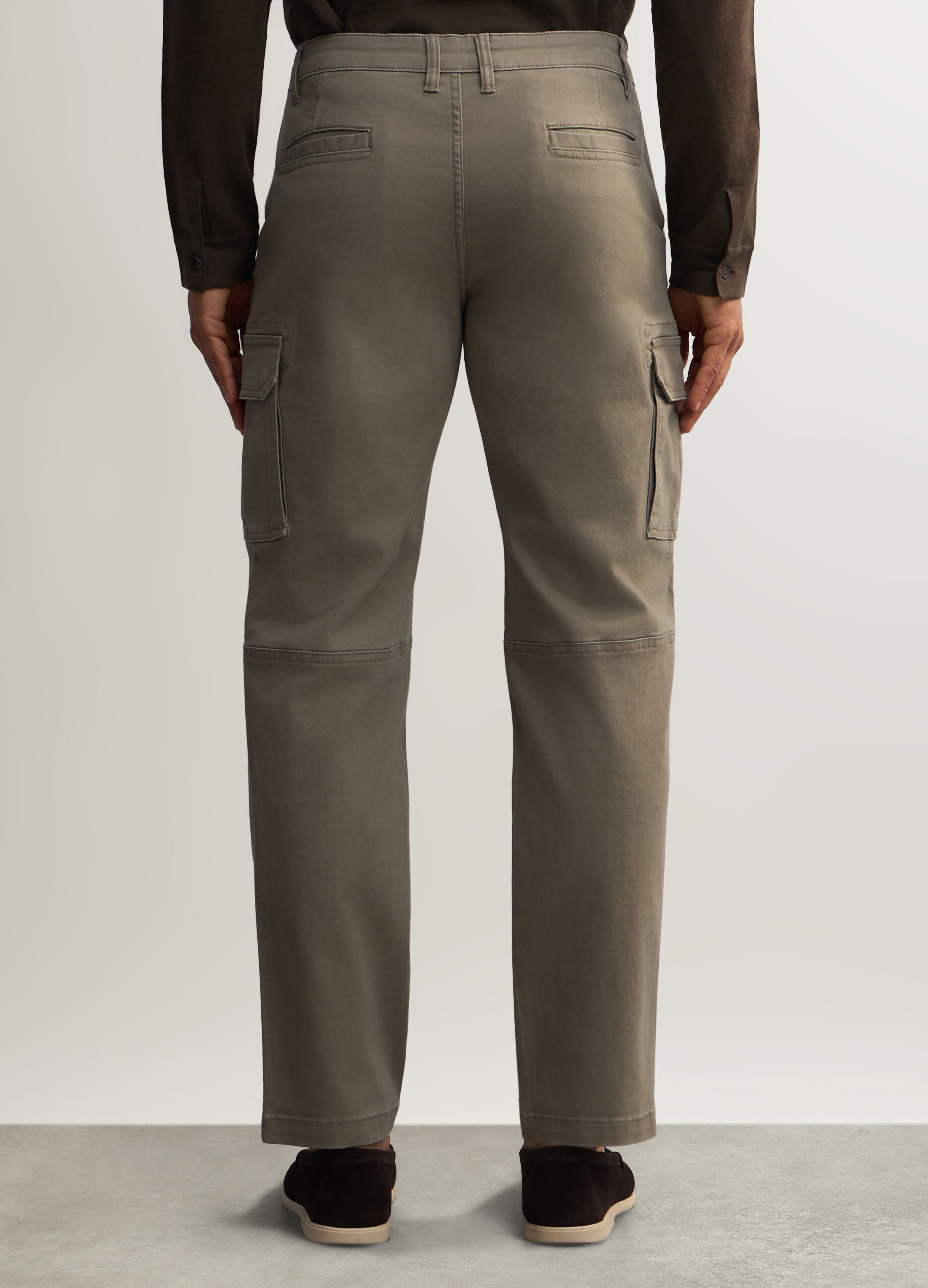 Pantalone cargo in cotone stretch uomo_2